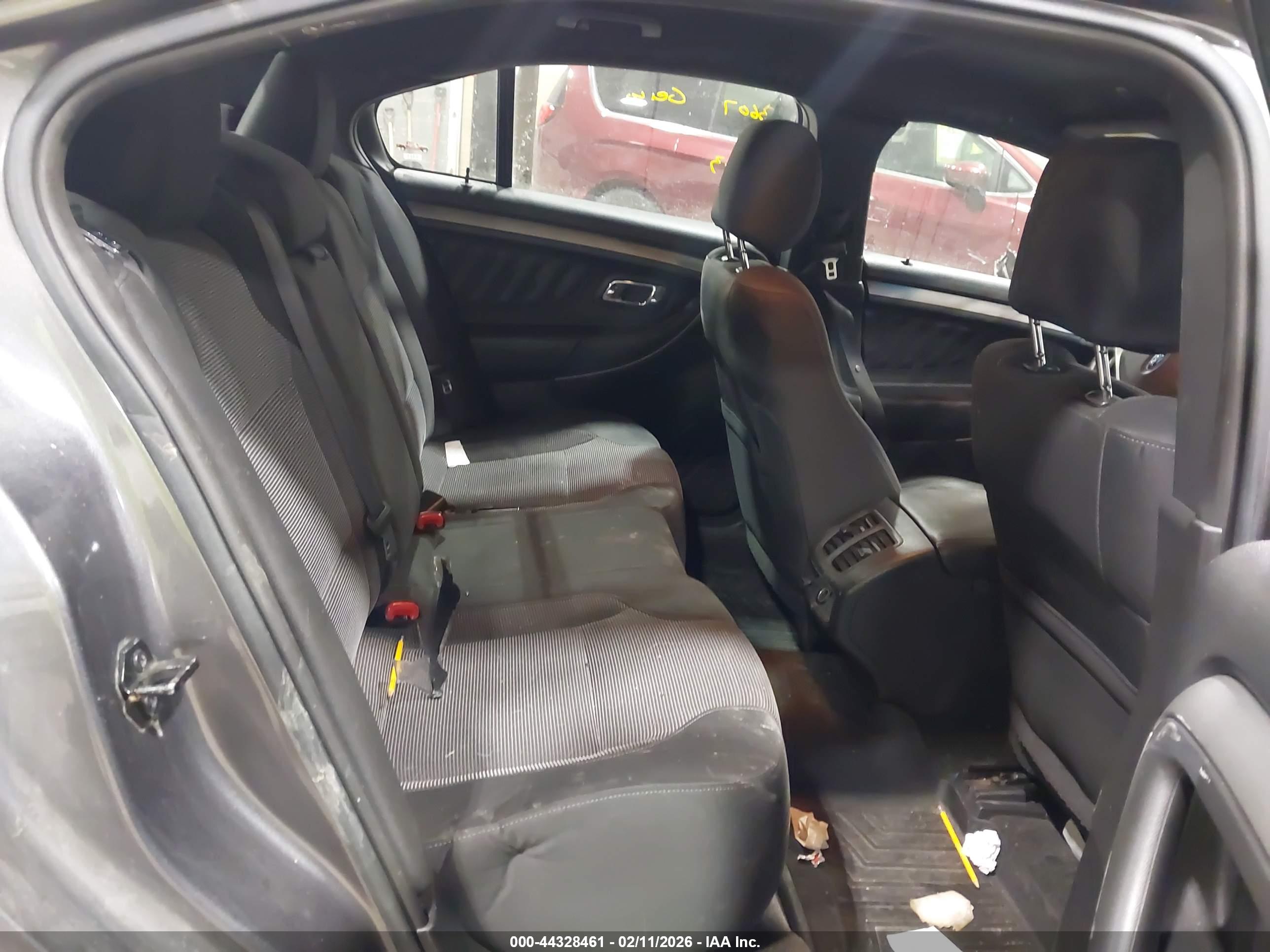FORD TAURUS image 8