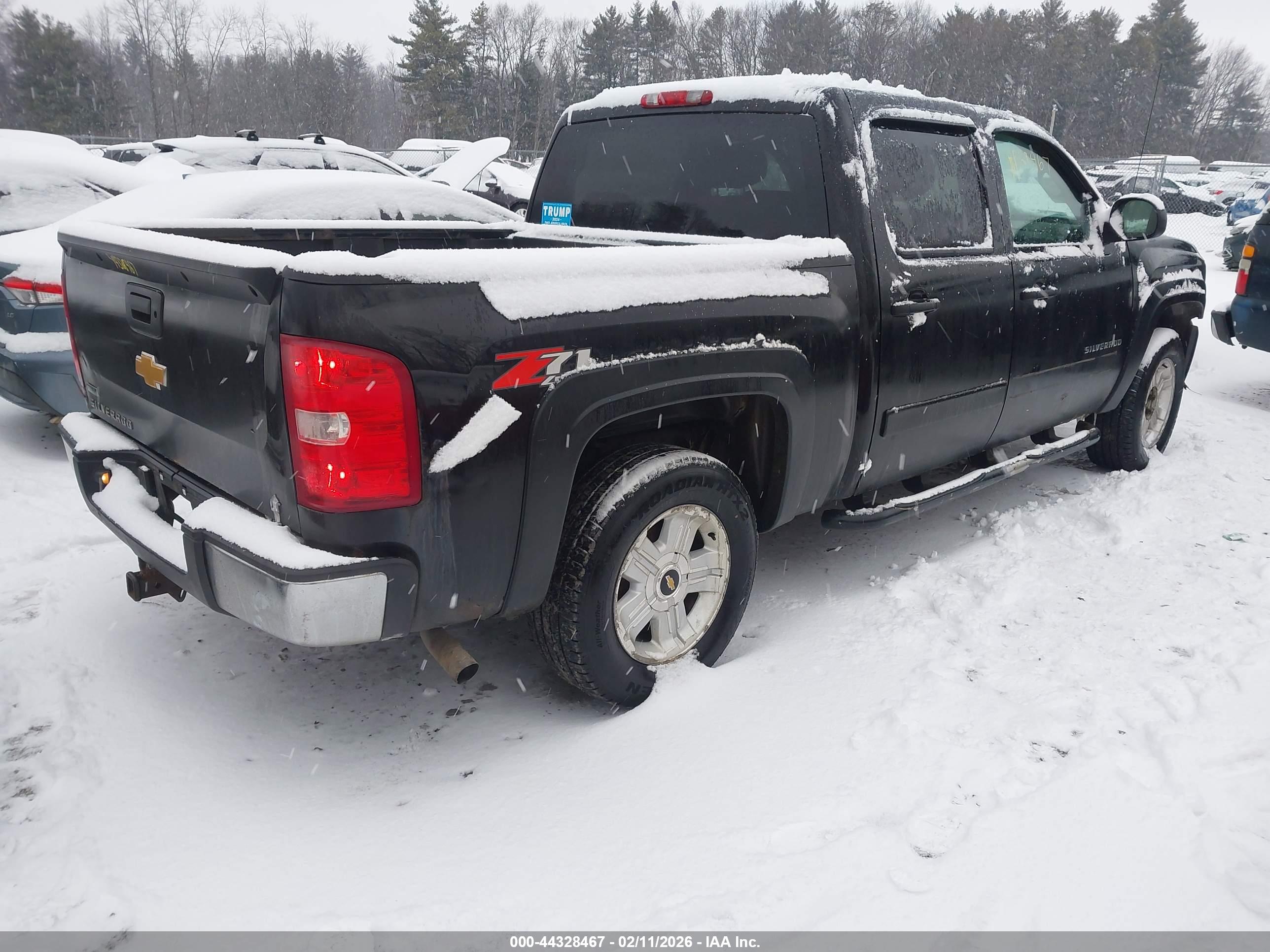 CHEVROLET SILVERADO image 4