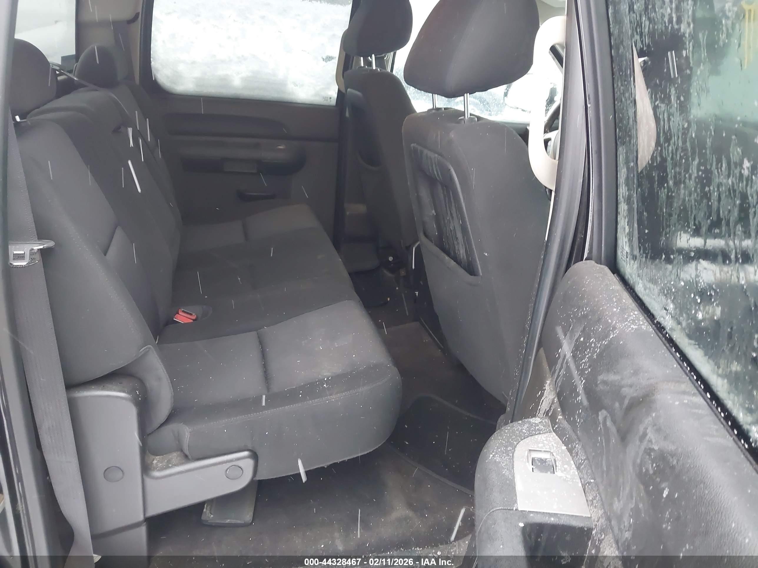 CHEVROLET SILVERADO image 8