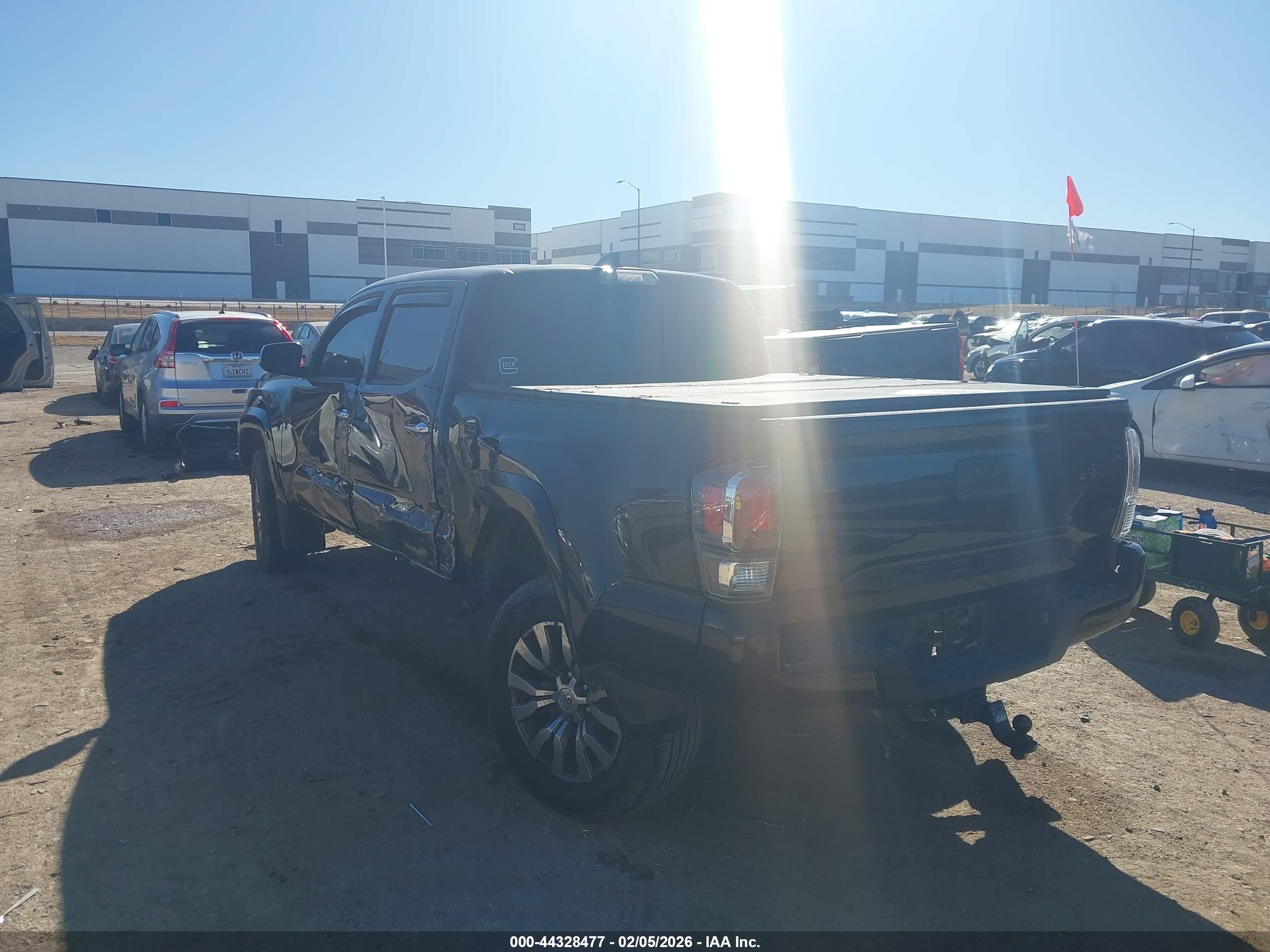 TOYOTA TACOMA image 3