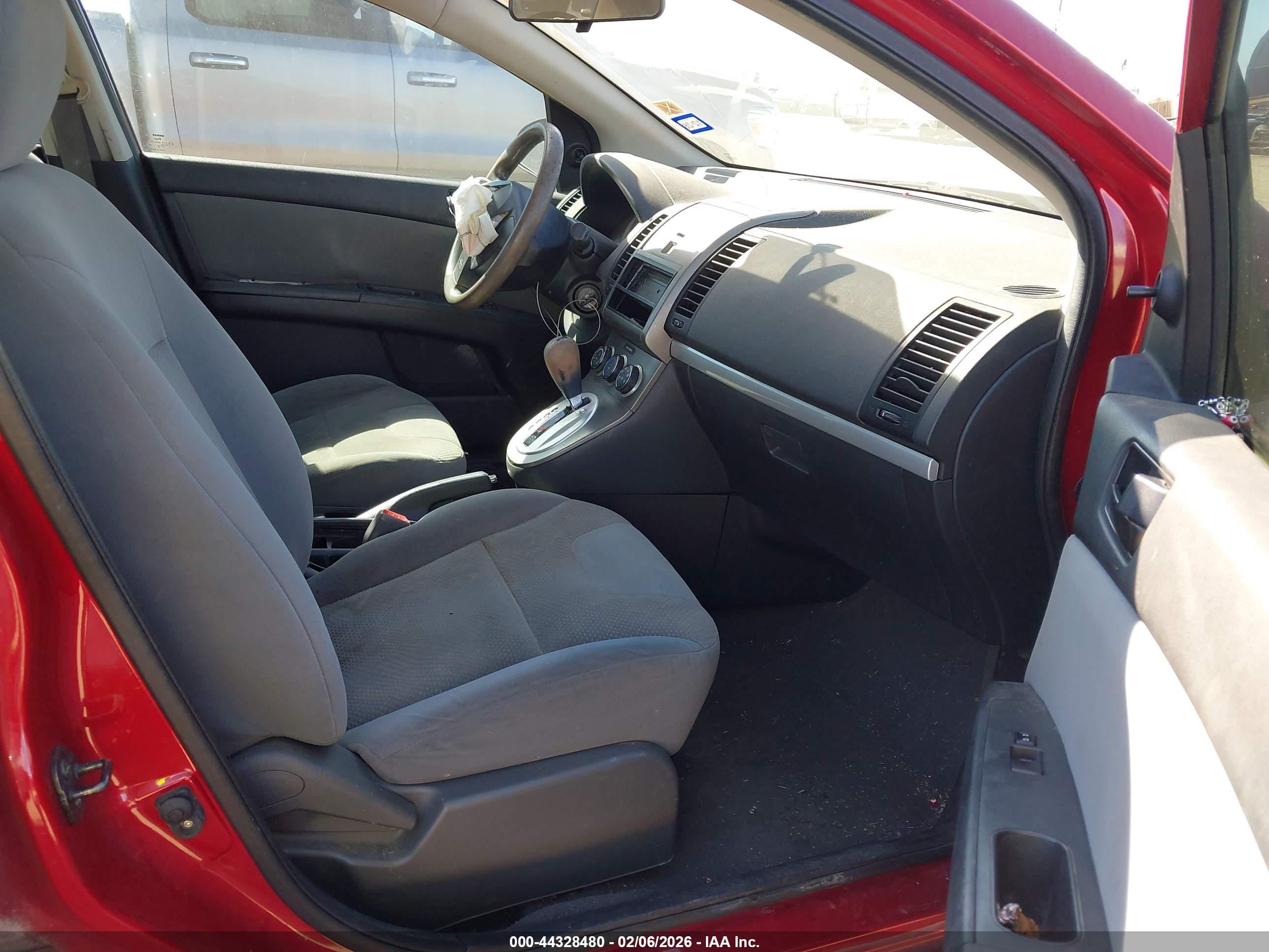 NISSAN SENTRA image 5