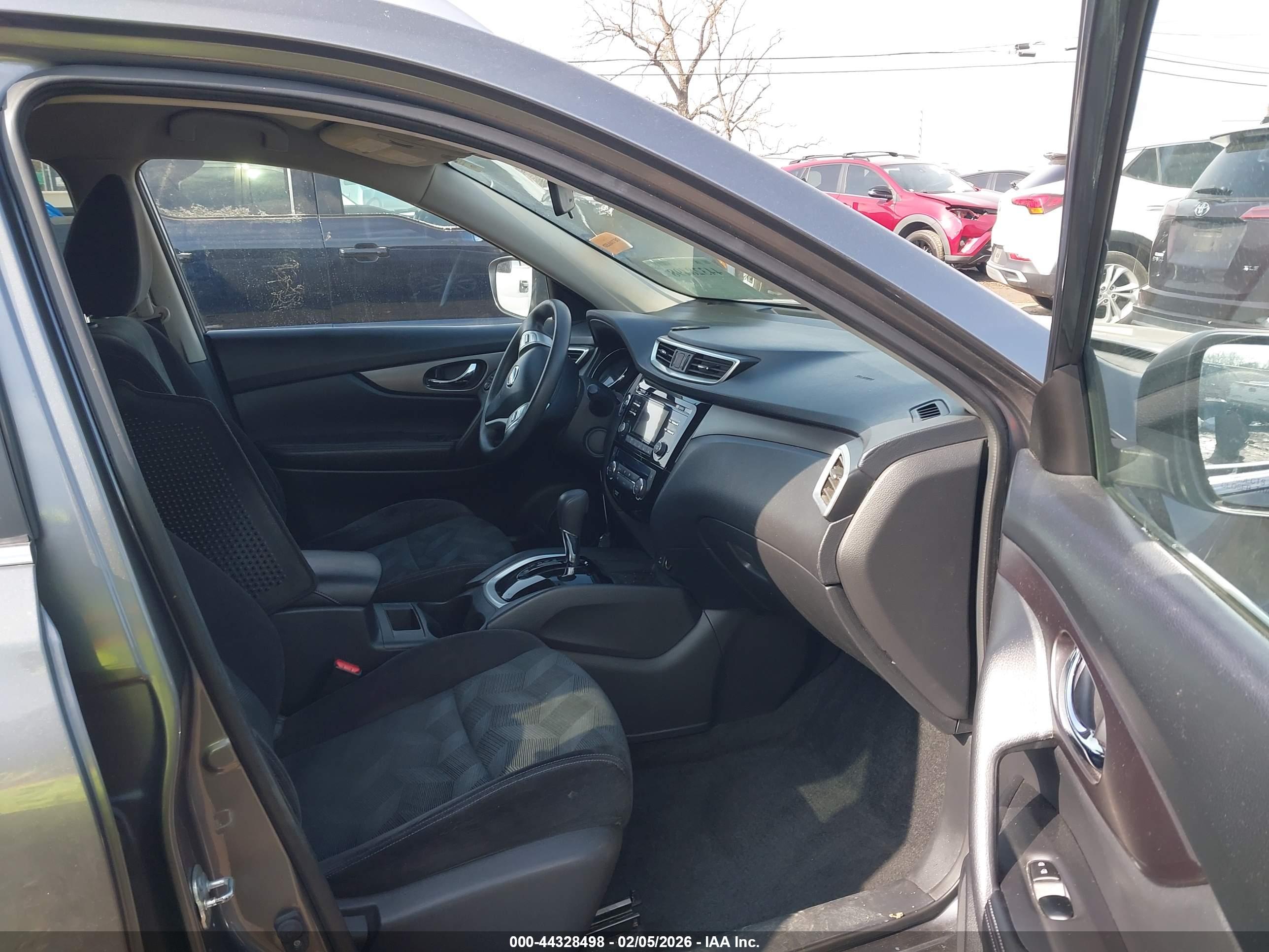 NISSAN ROGUE image 5