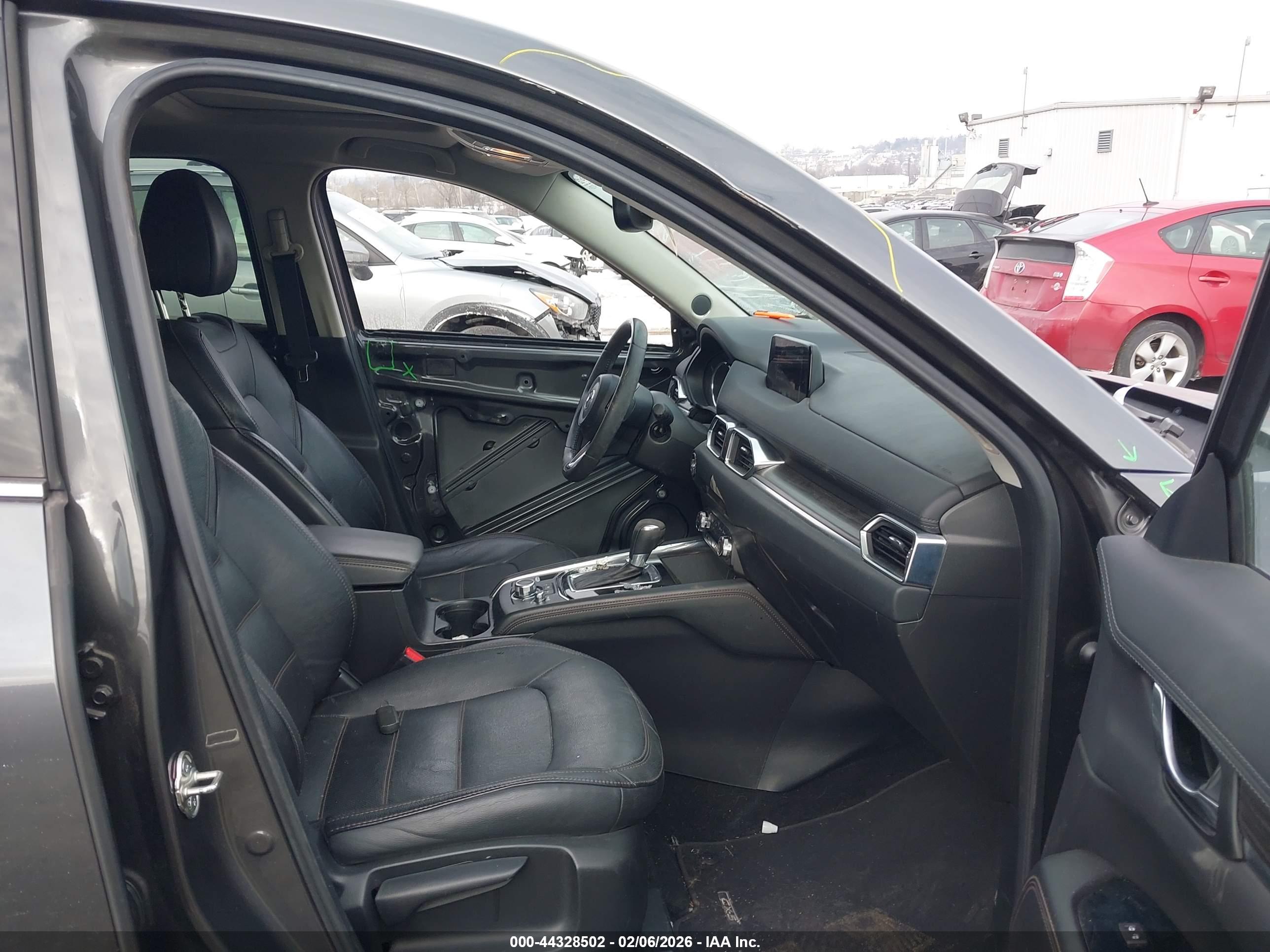 MAZDA CX-5 image 5