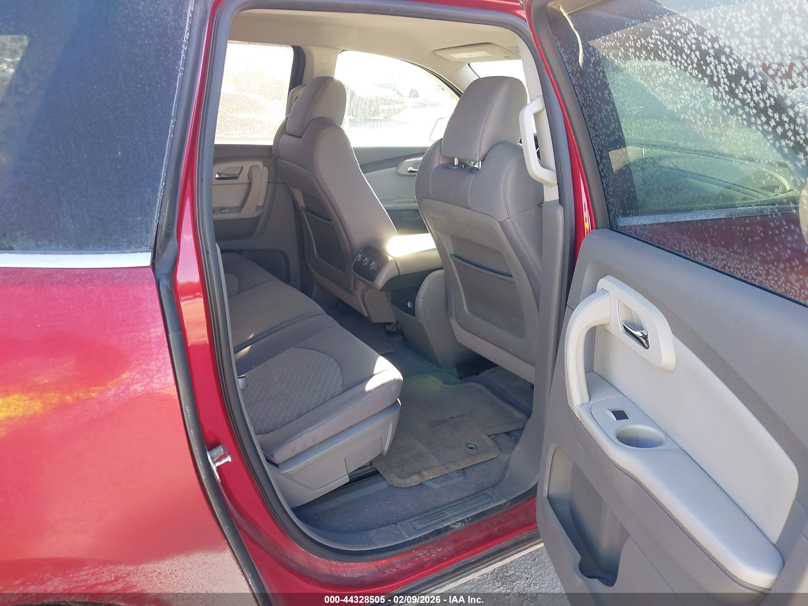 CHEVROLET TRAVERSE image 8