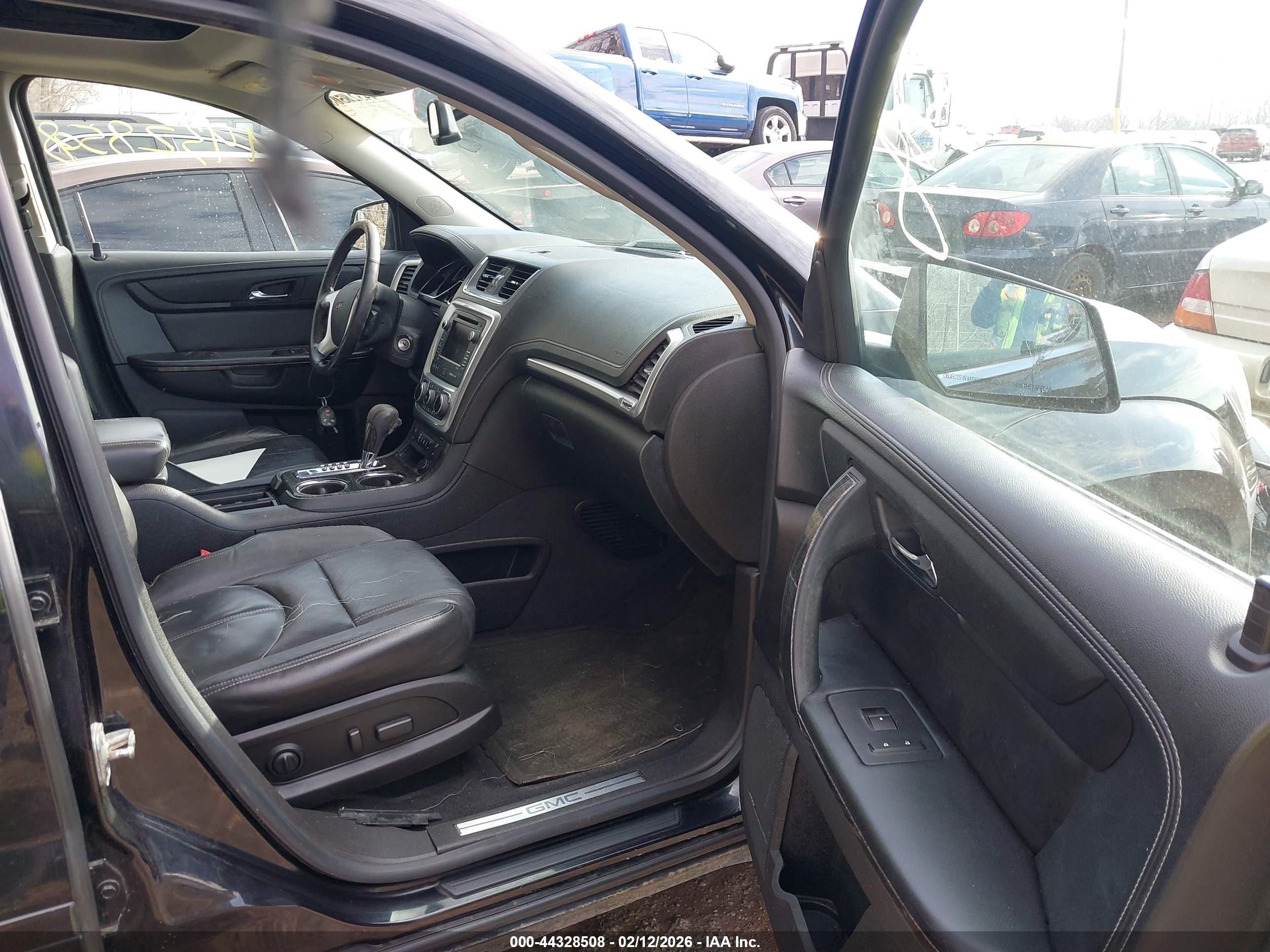 GMC ACADIA image 5