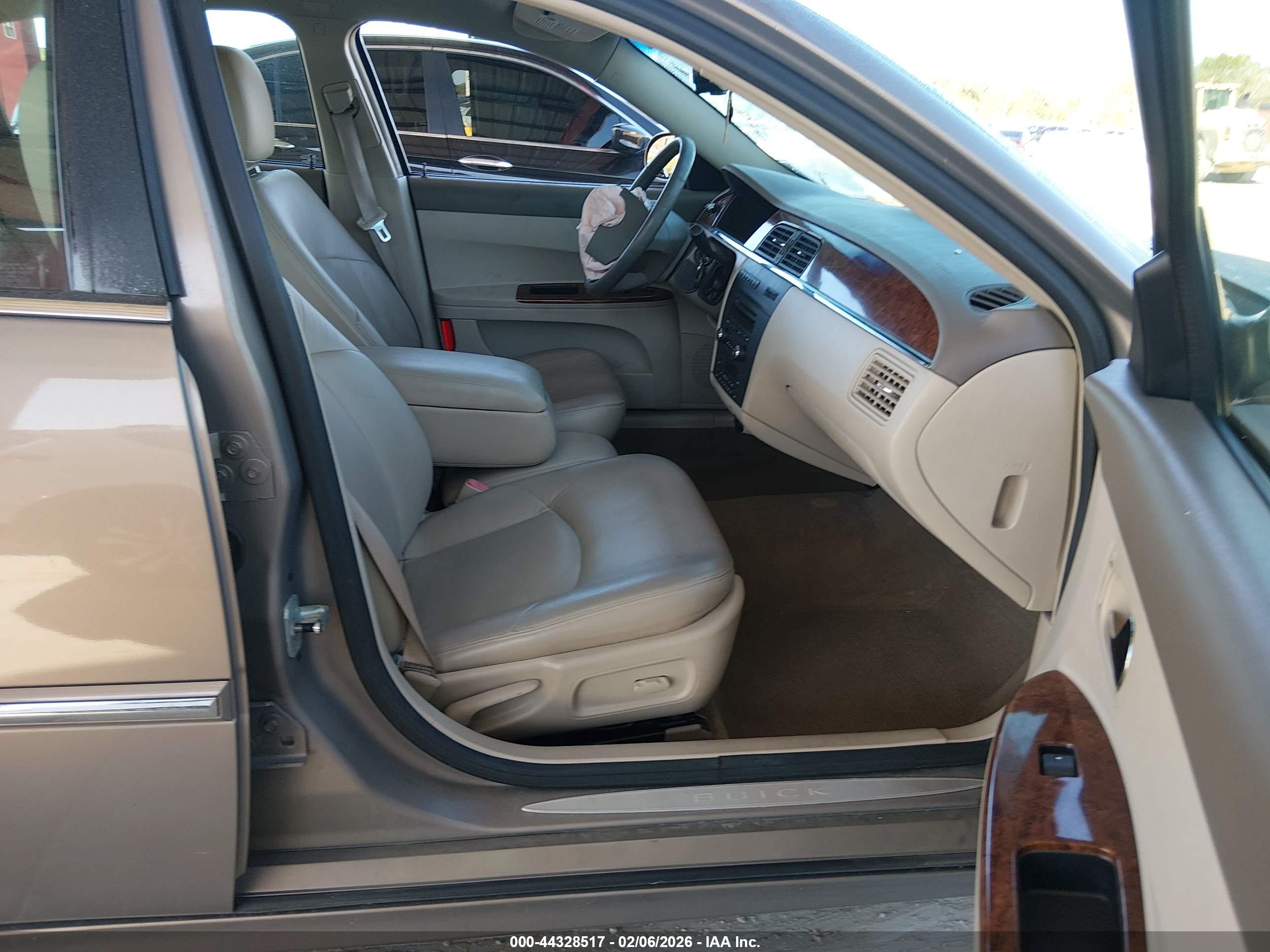 BUICK LACROSSE image 5