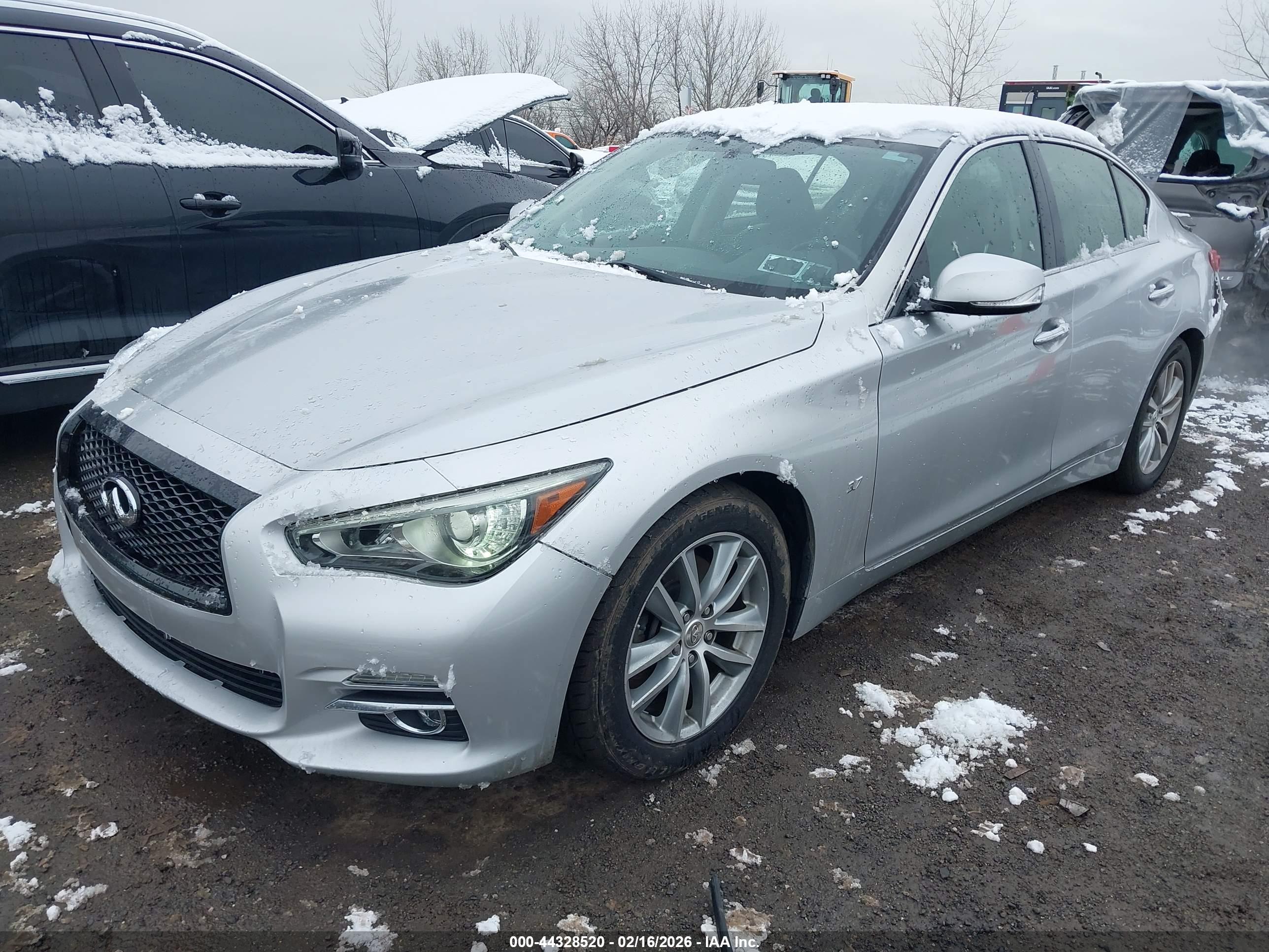 INFINITI Q50 image 2