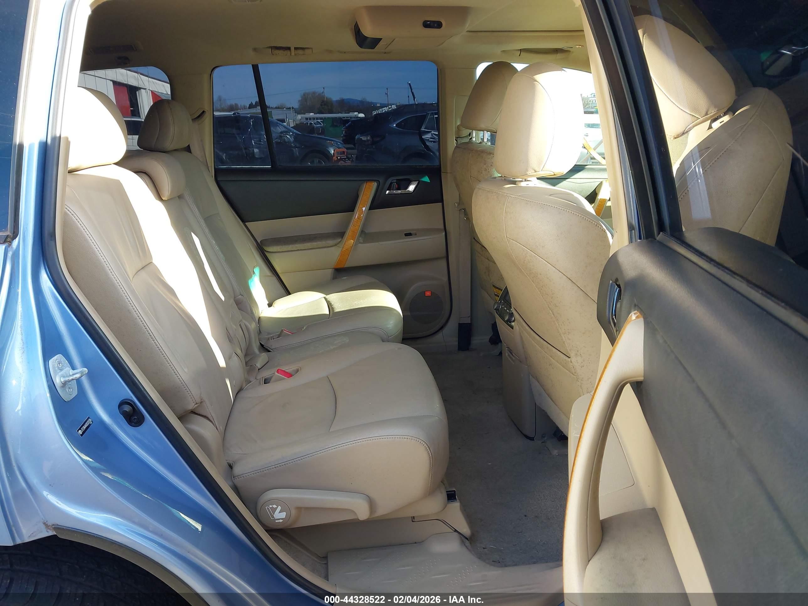 TOYOTA HIGHLANDER image 8