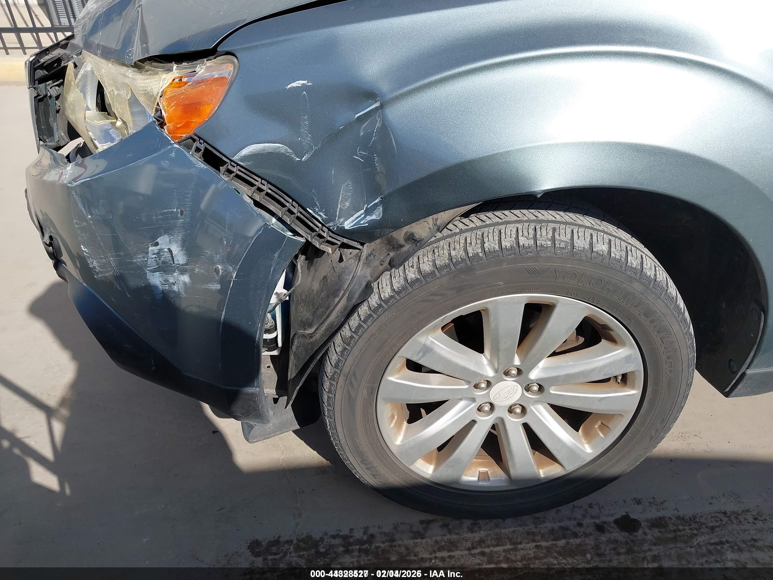 SUBARU FORESTER image 6