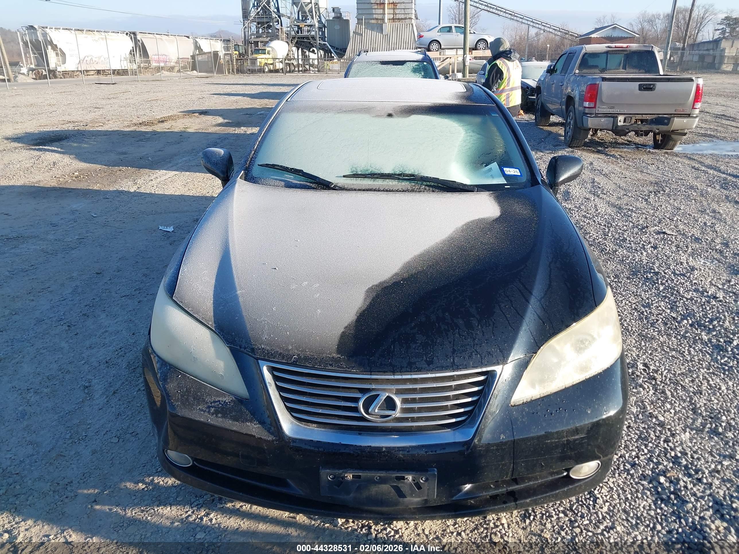 LEXUS ES image 6