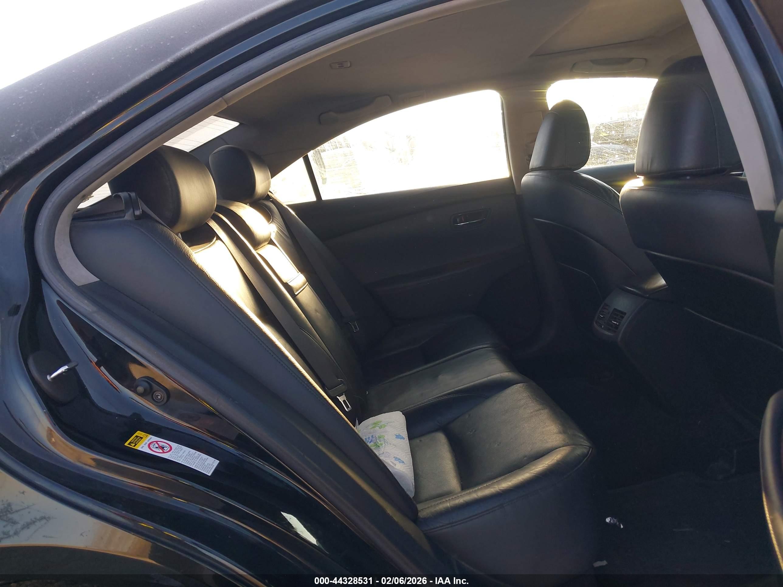 LEXUS ES image 8