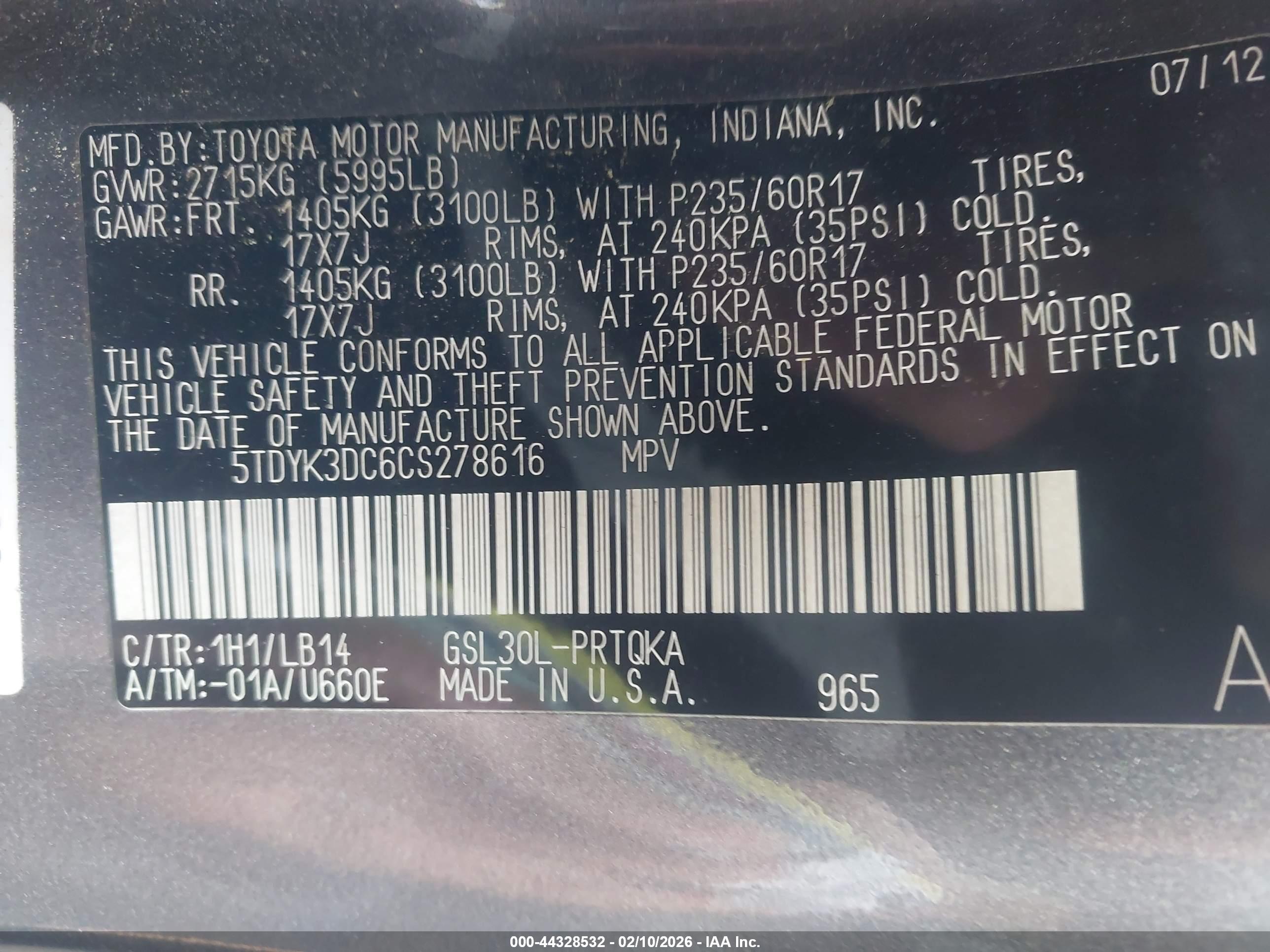 TOYOTA SIENNA image 9