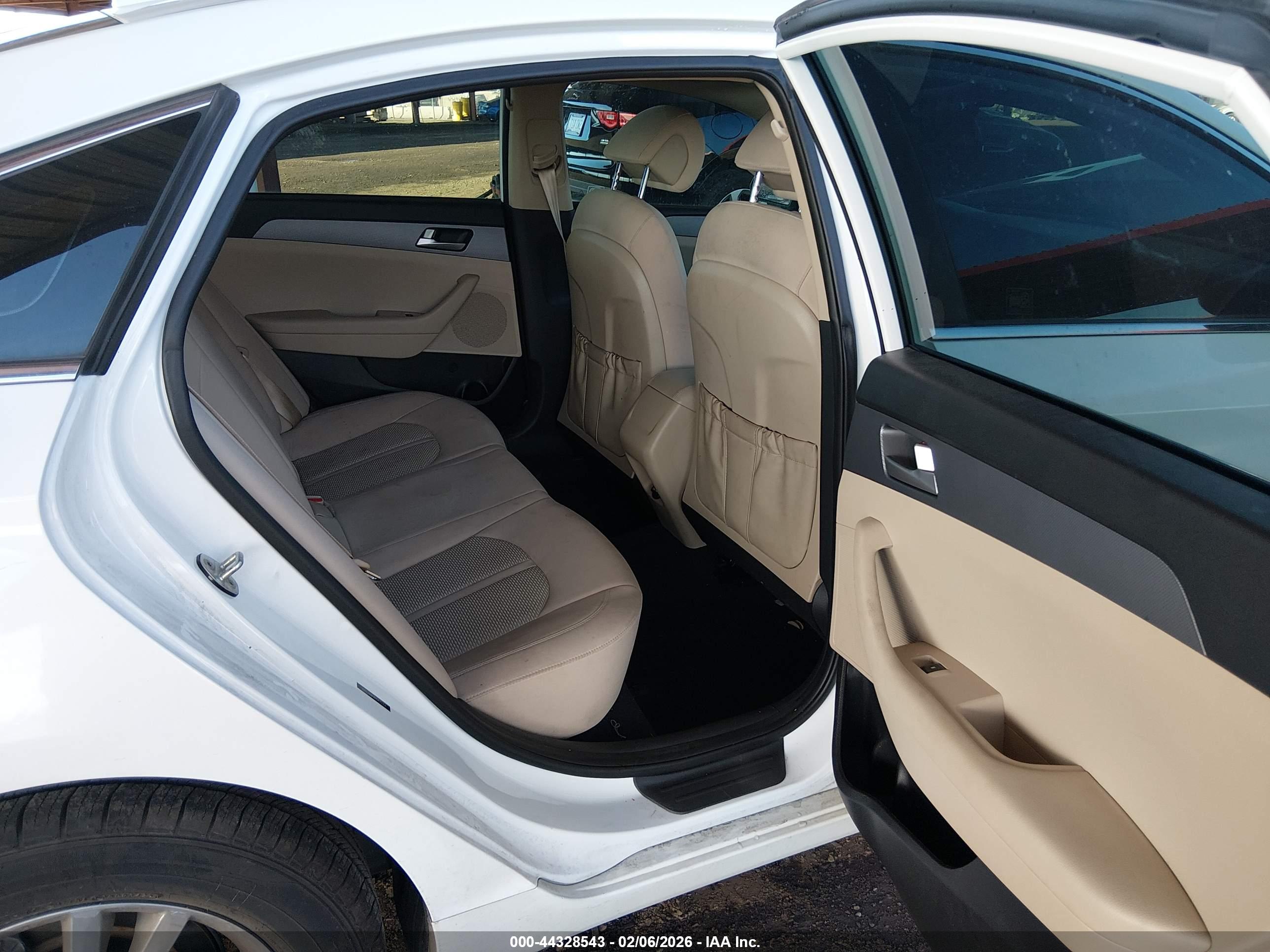 HYUNDAI SONATA image 8
