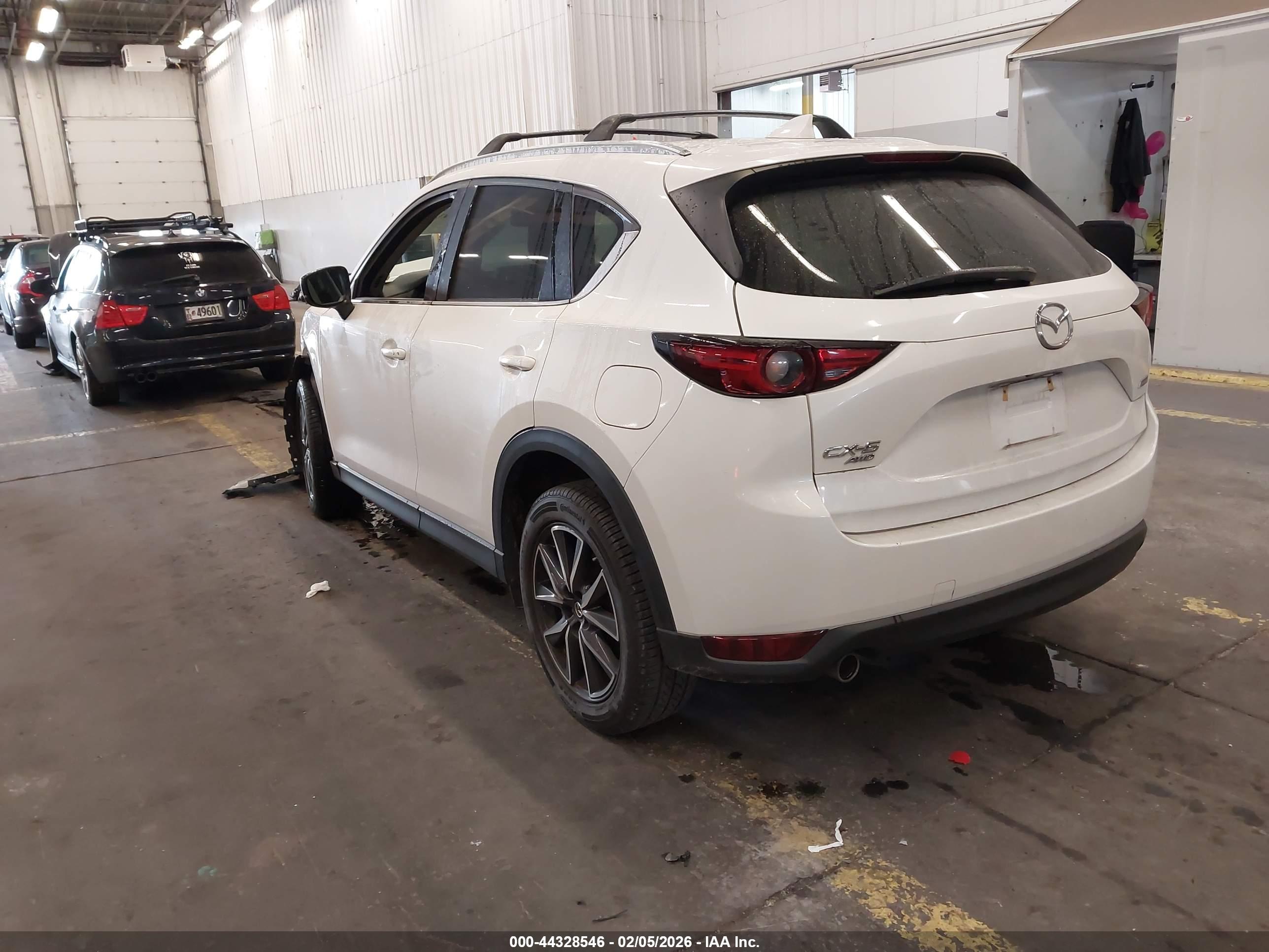 MAZDA CX-5 image 3