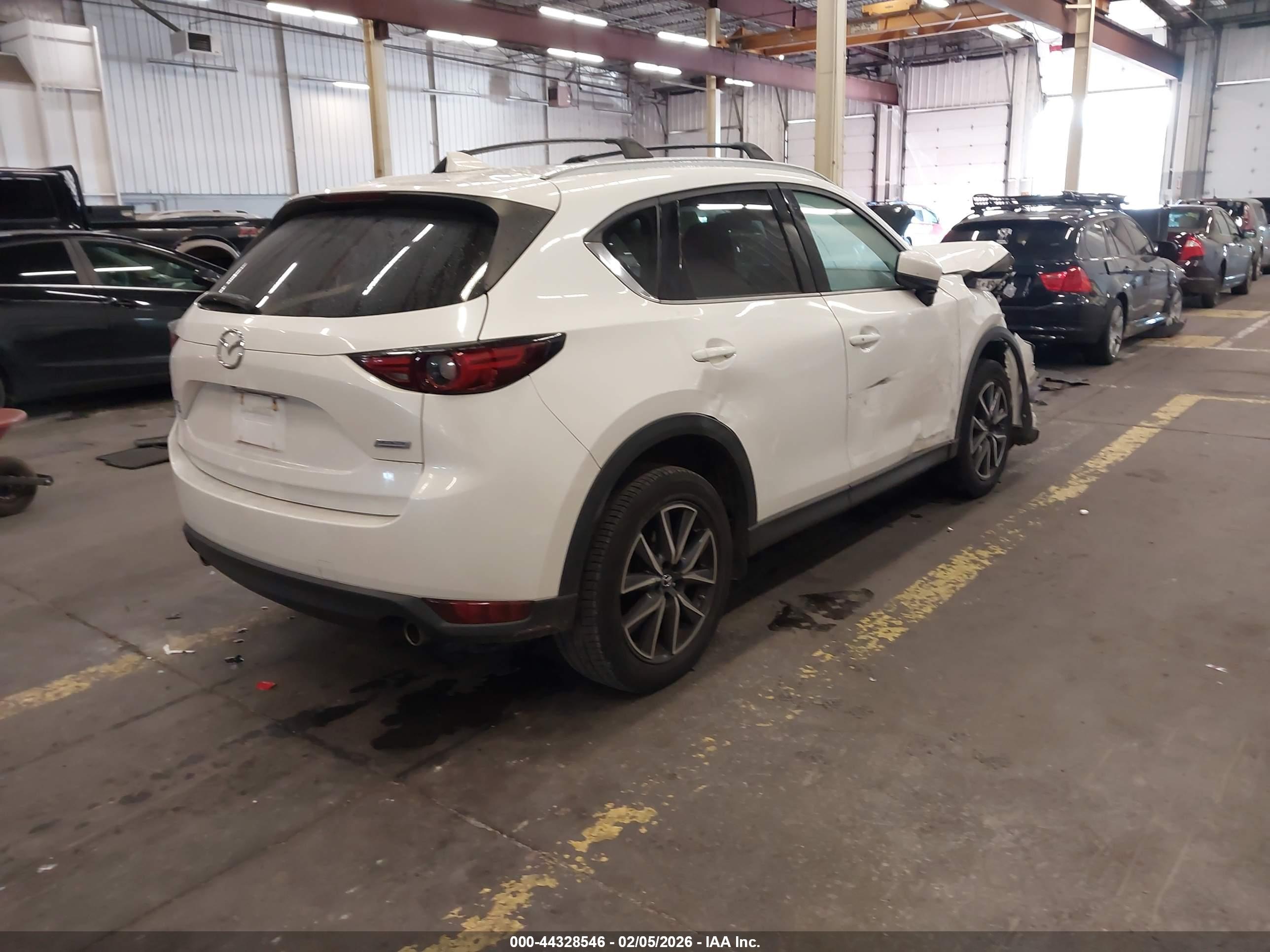 MAZDA CX-5 image 4