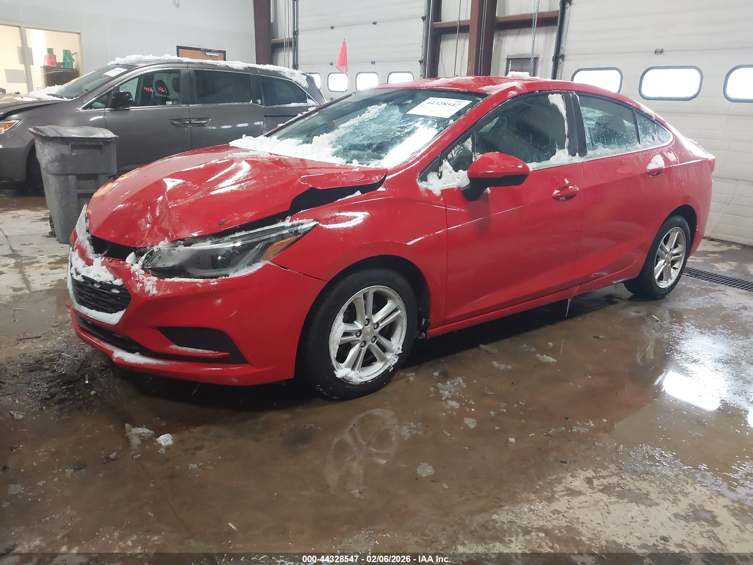CHEVROLET CRUZE image 2