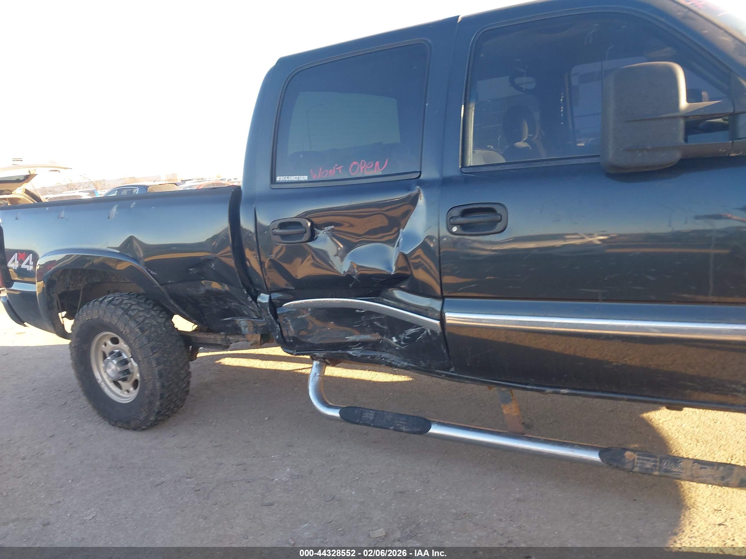GMC SIERRA image 6