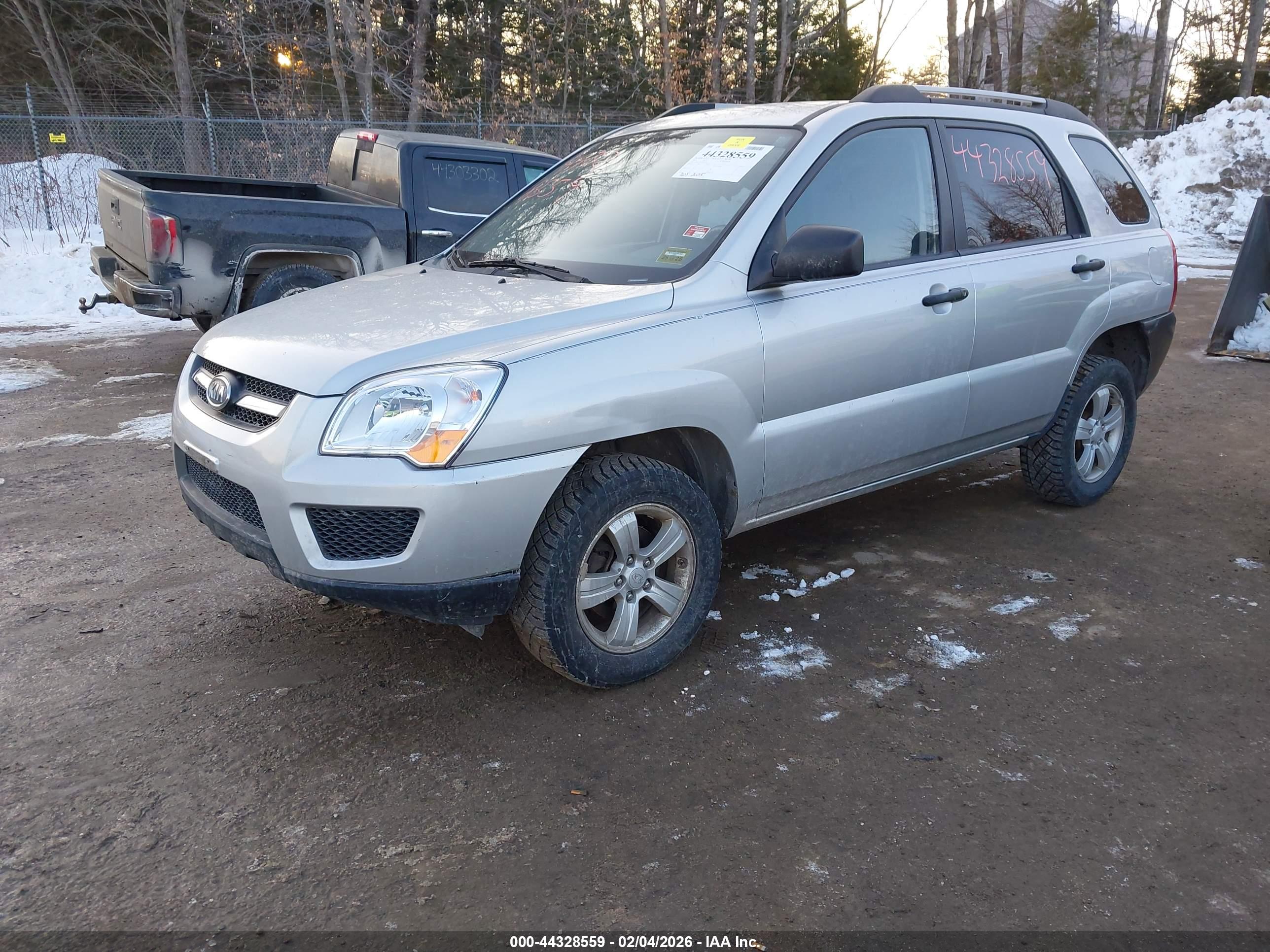 KIA SPORTAGE image 2