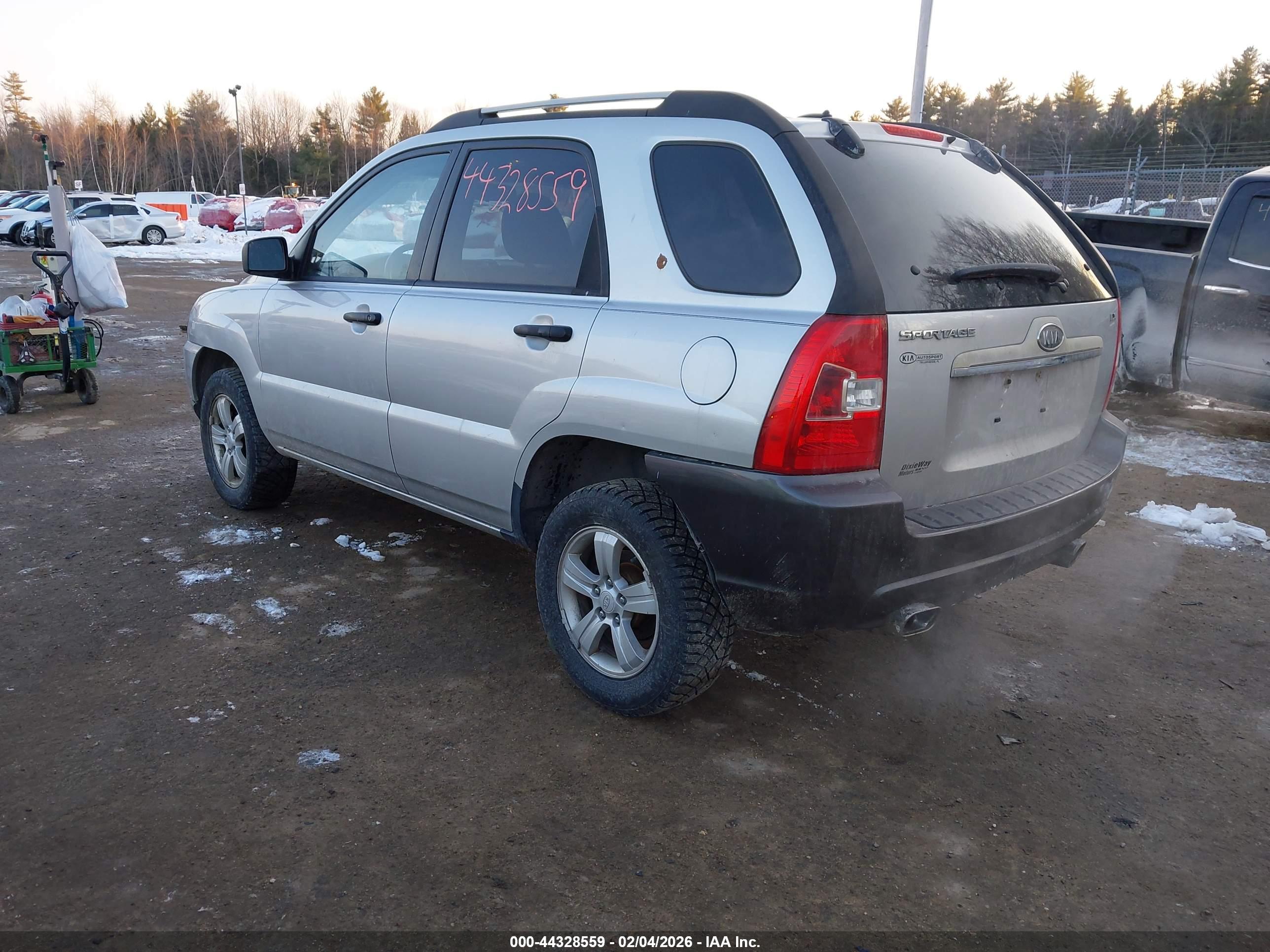 KIA SPORTAGE image 3