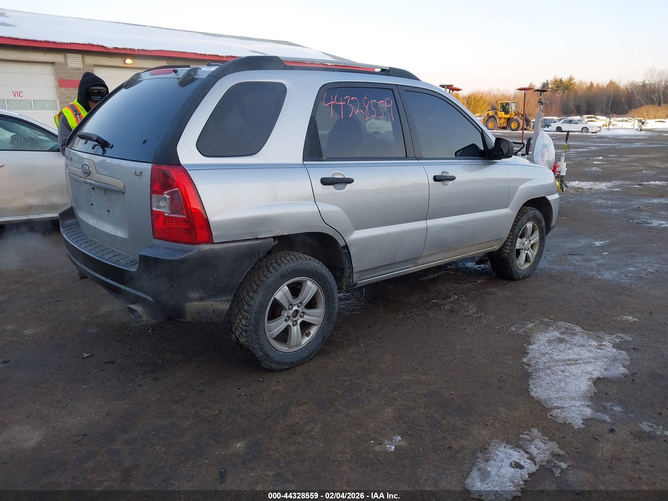 KIA SPORTAGE image 4