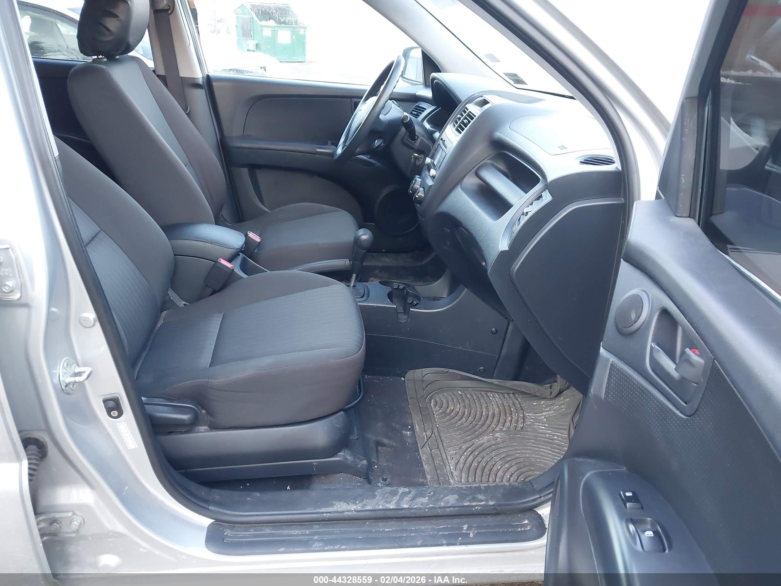 KIA SPORTAGE image 5