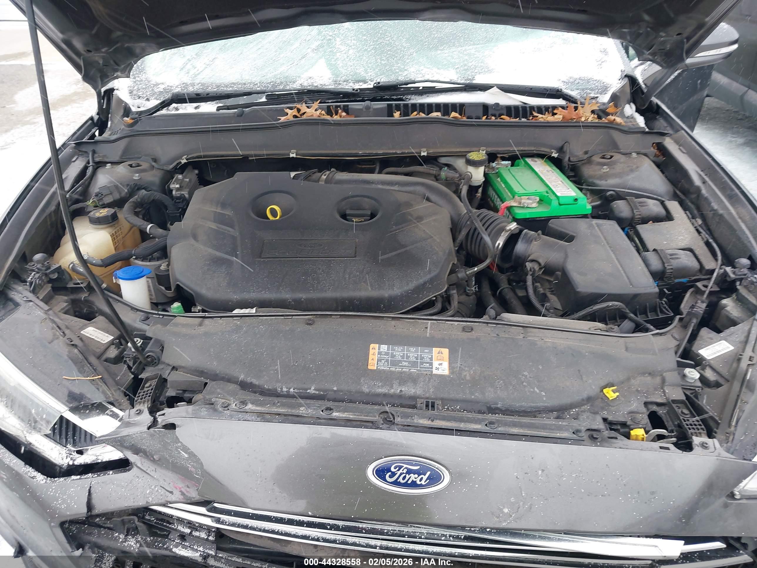 FORD FUSION image 10