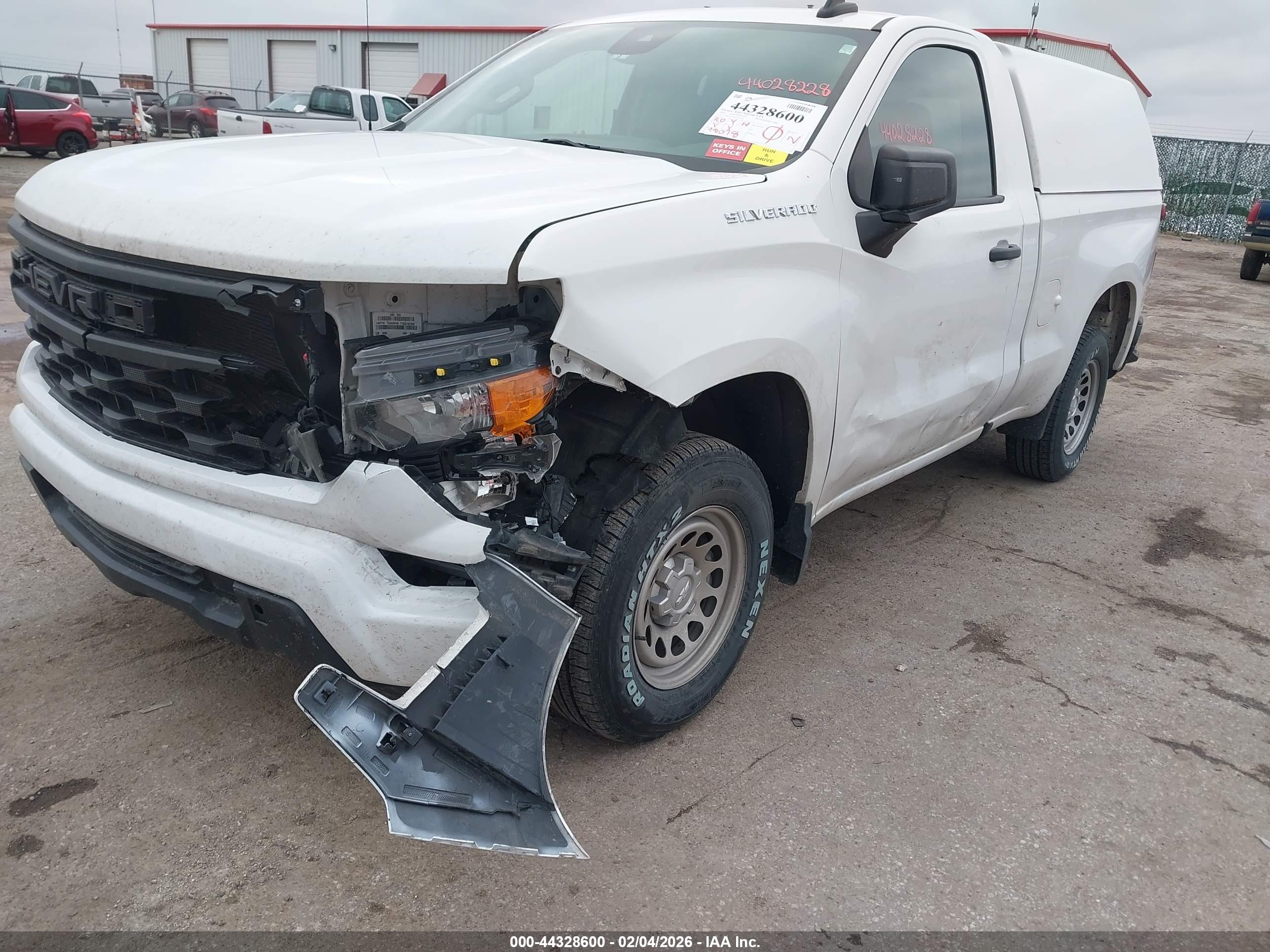 CHEVROLET SILVERADO image 6