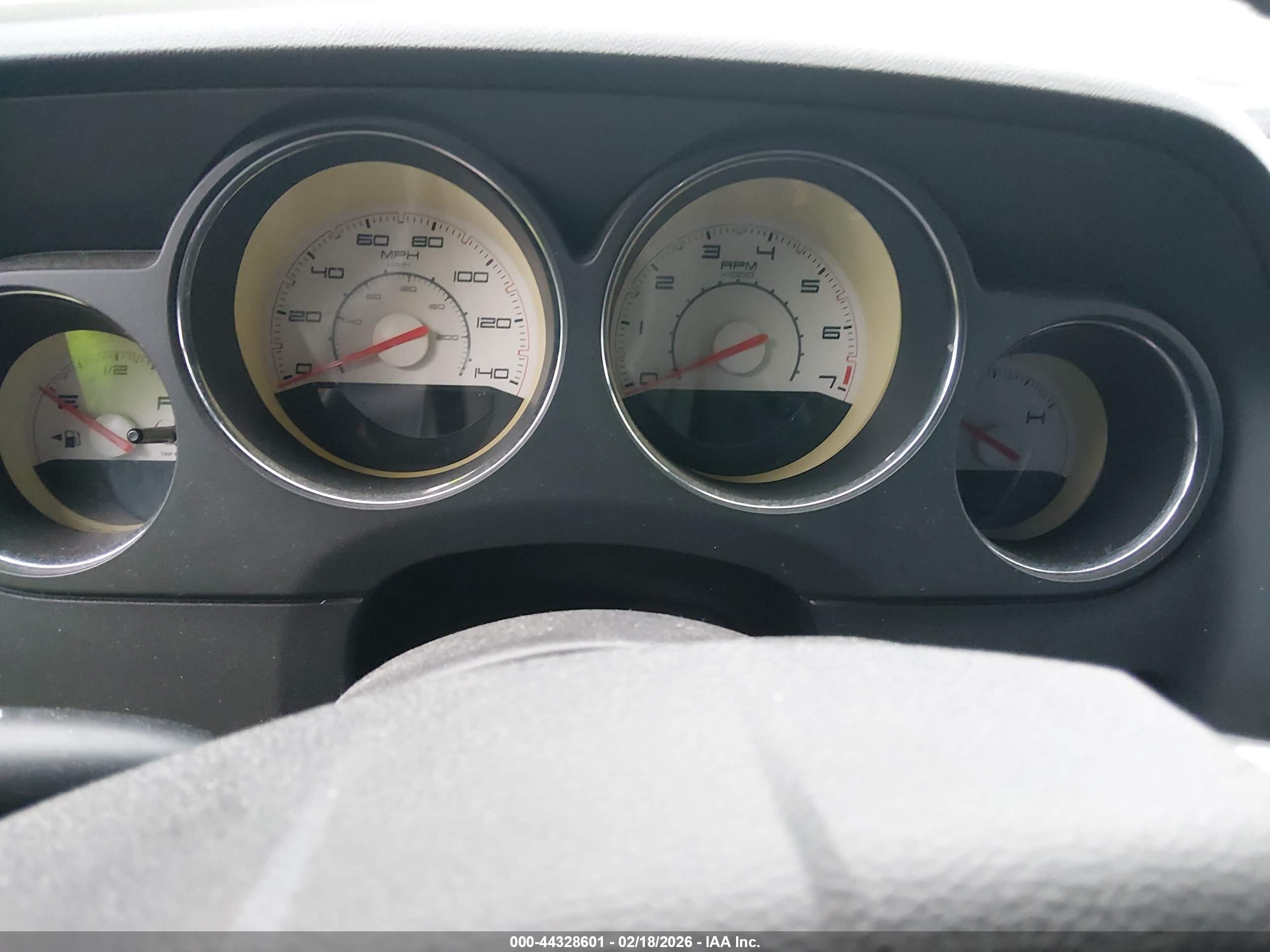 DODGE CHALLENGER image 7