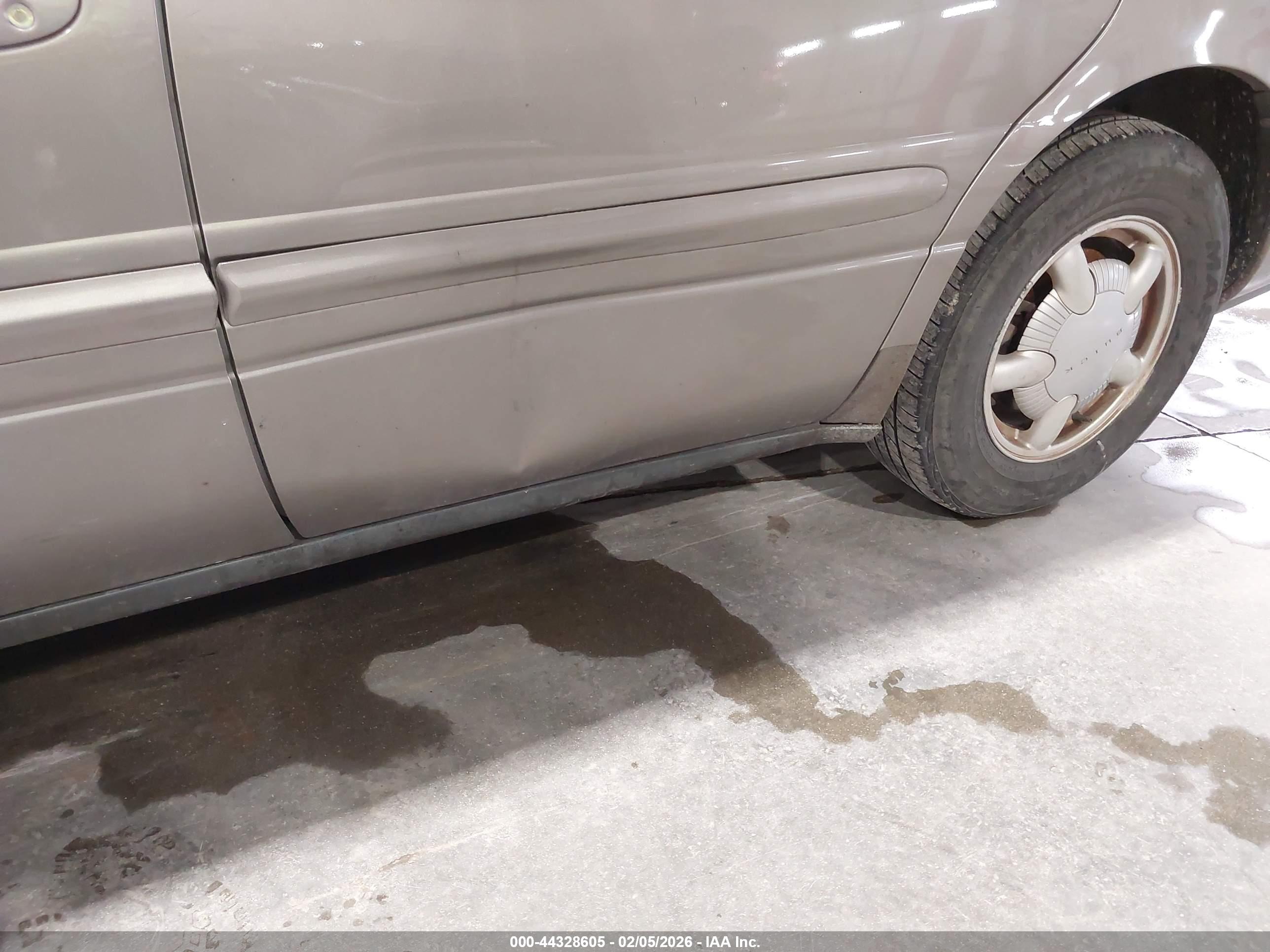 BUICK LESABRE image 6