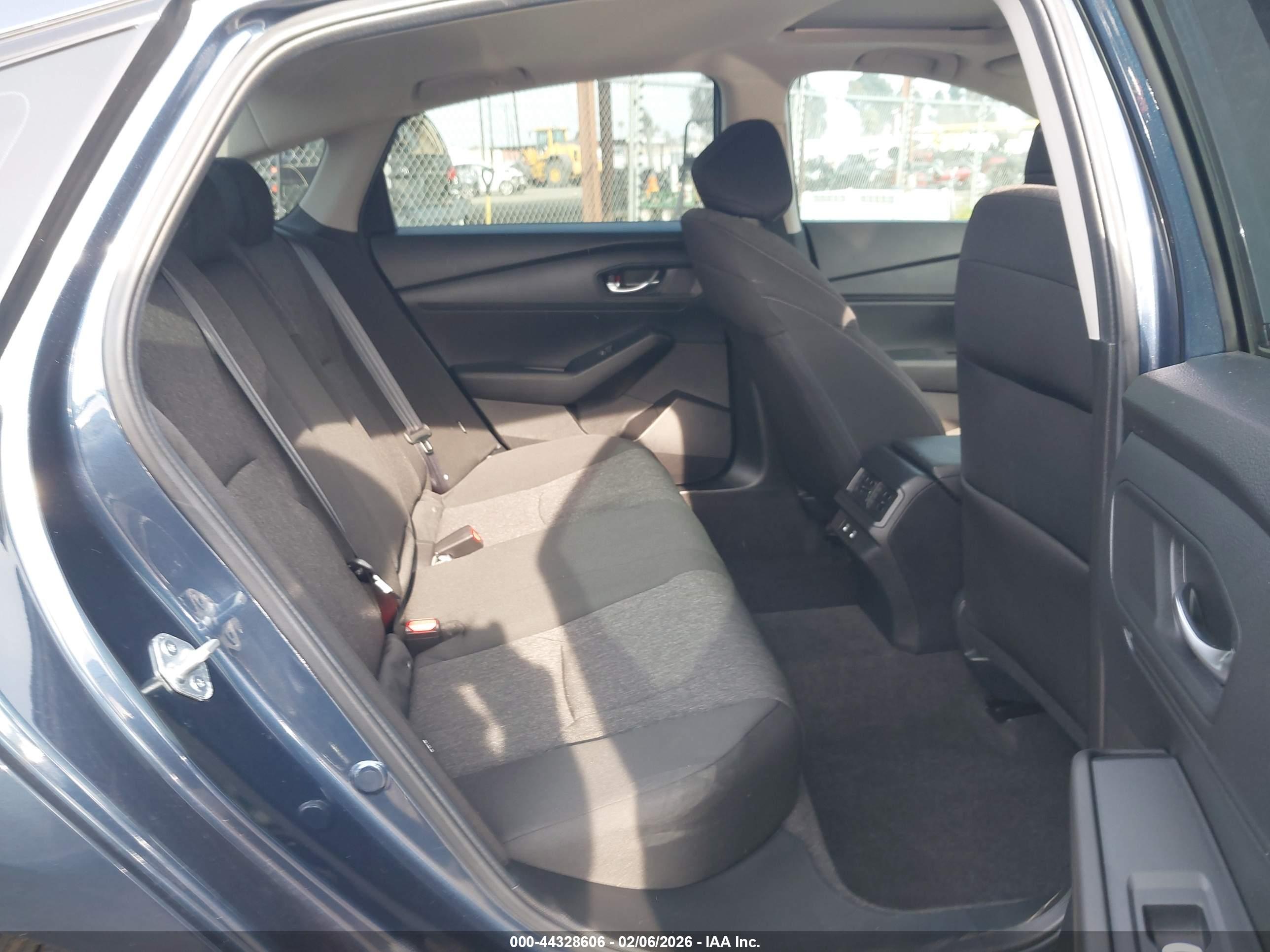 HONDA ACCORD image 8