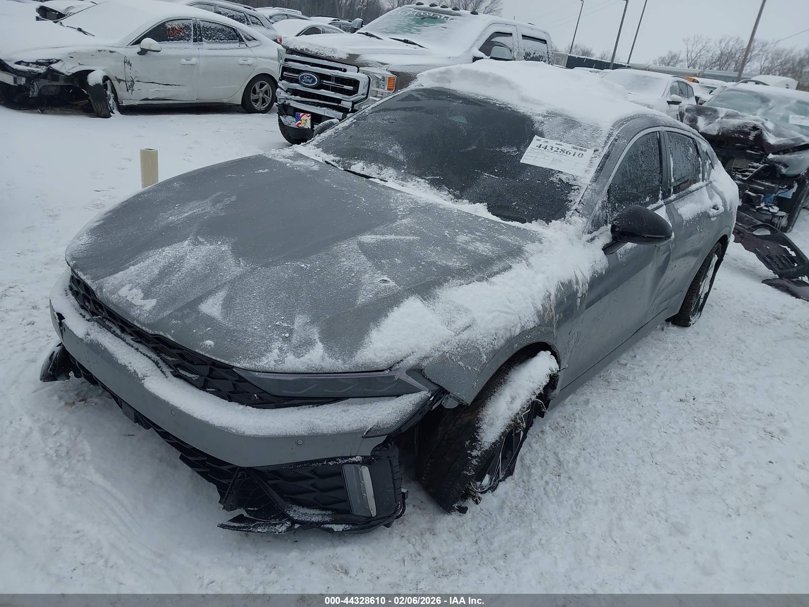 KIA K5 image 2