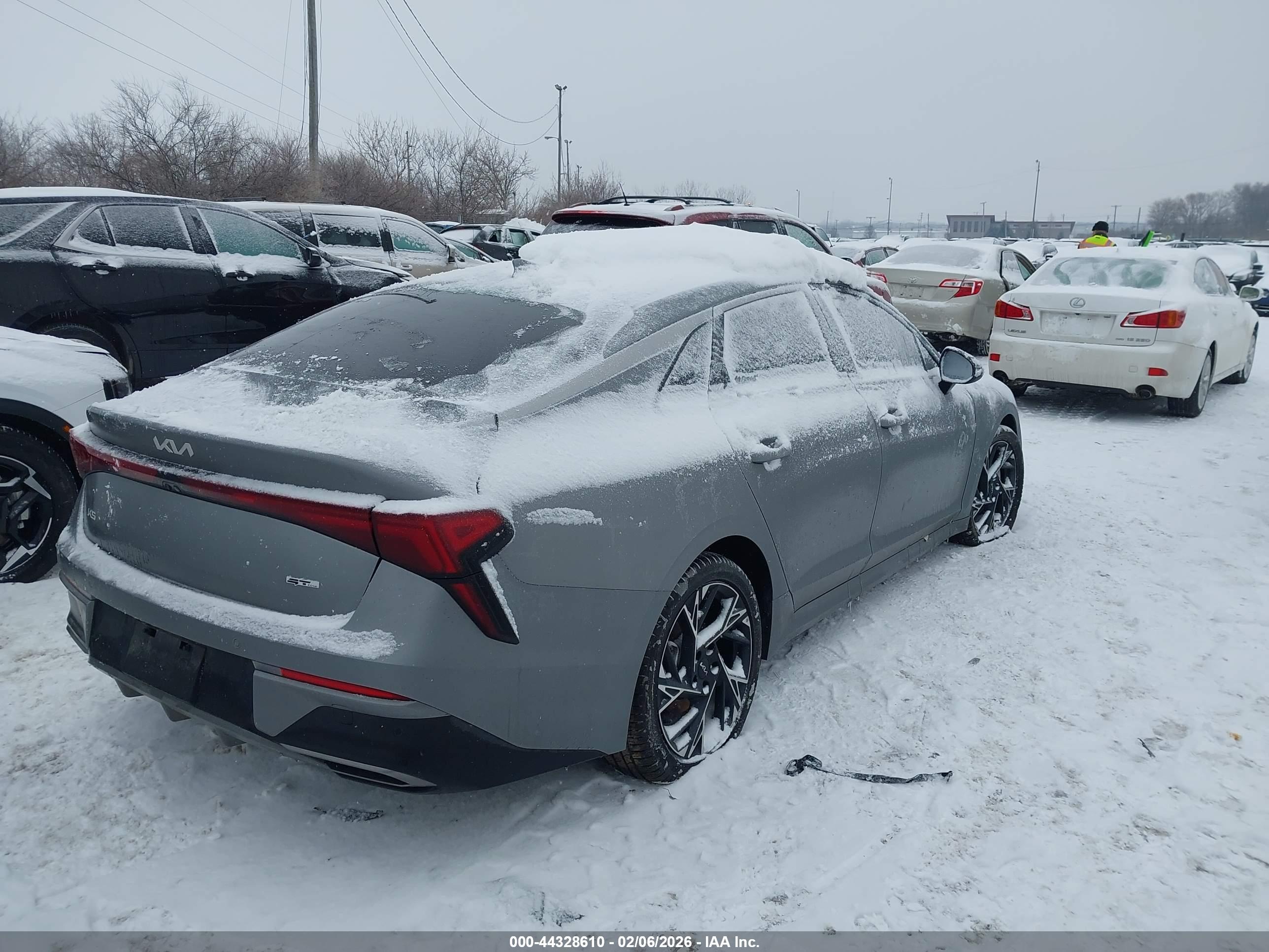 KIA K5 image 4