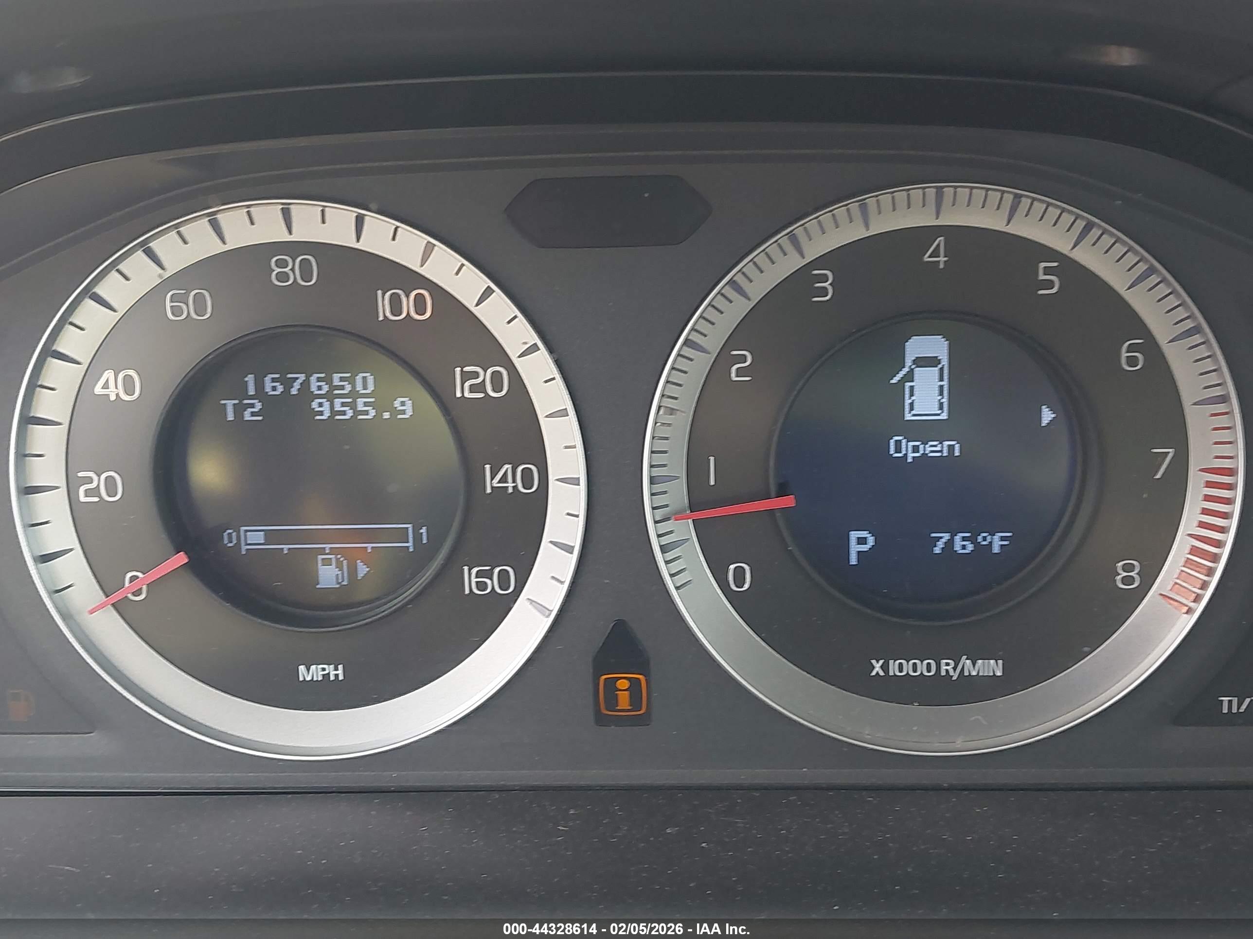 VOLVO XC60 image 7