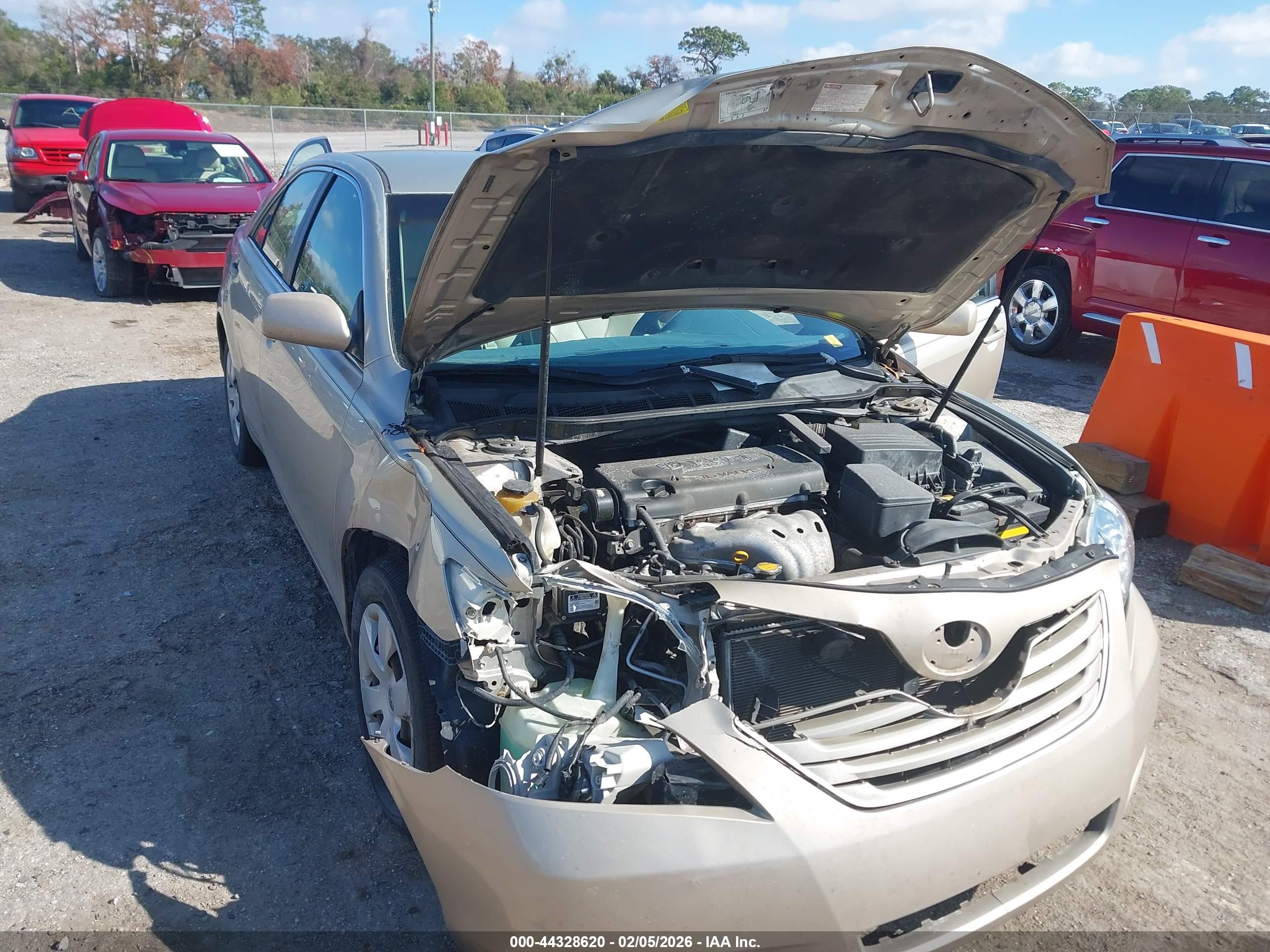 TOYOTA CAMRY image 6