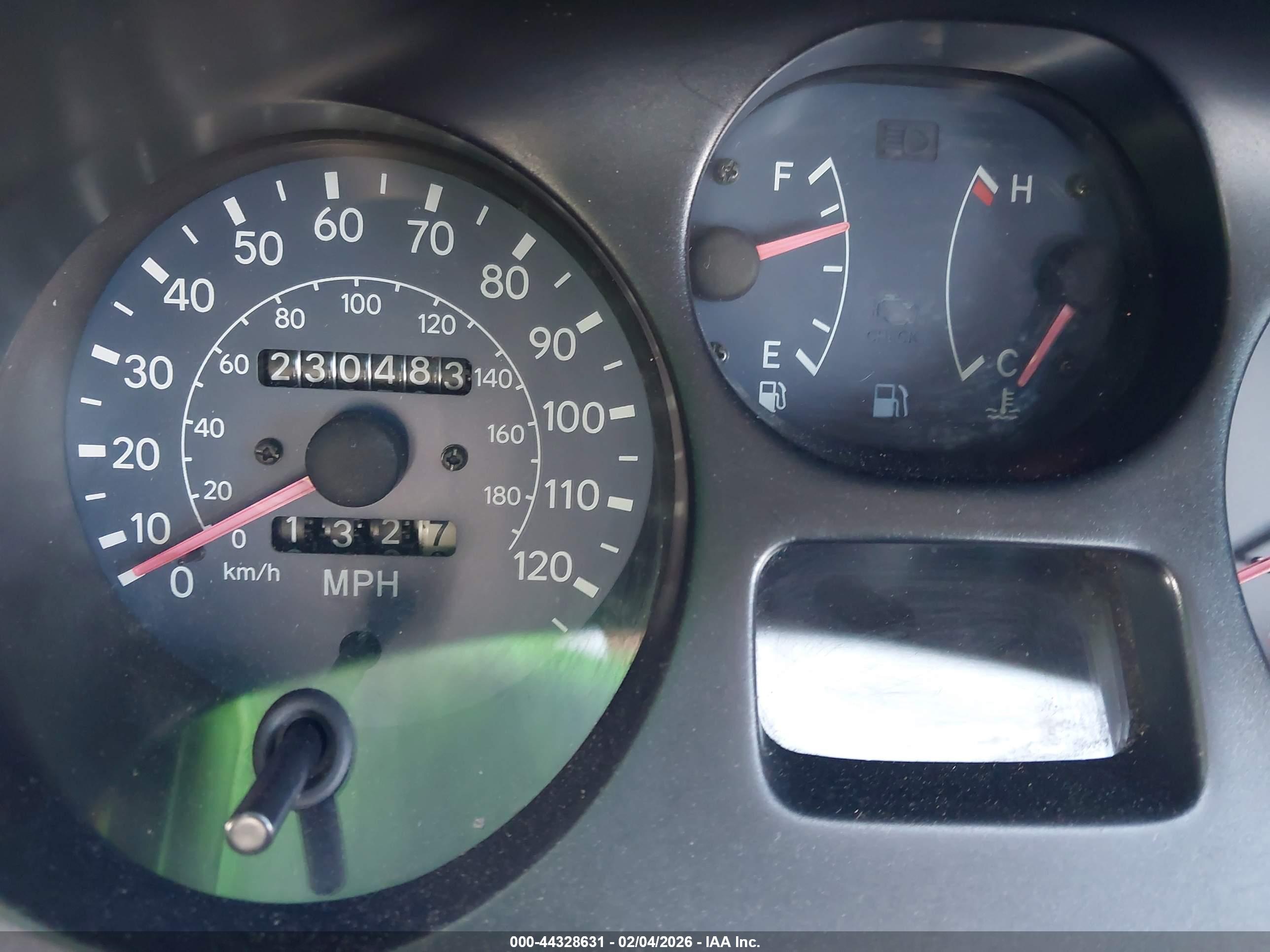 TOYOTA RAV4 image 7