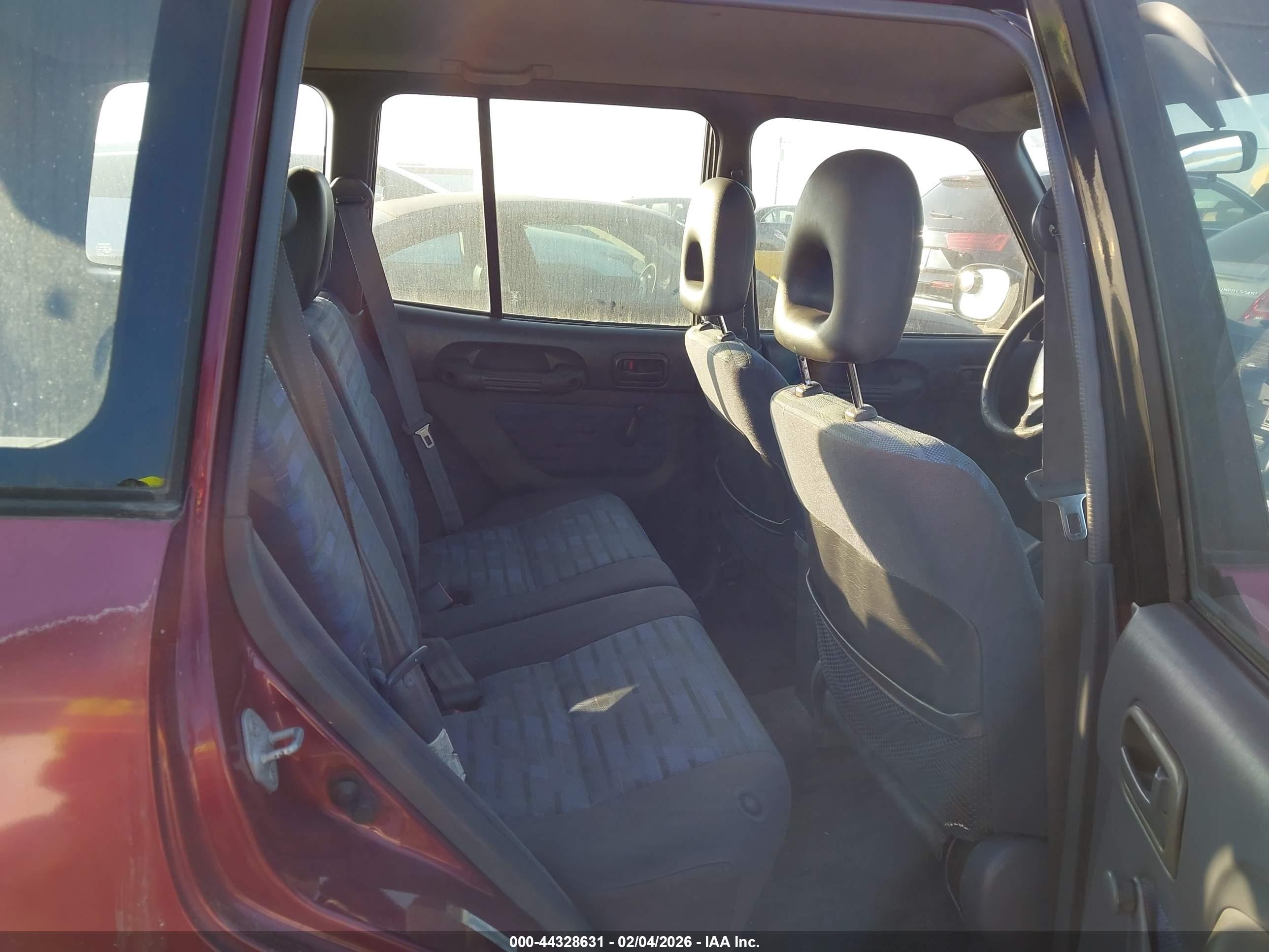 TOYOTA RAV4 image 8