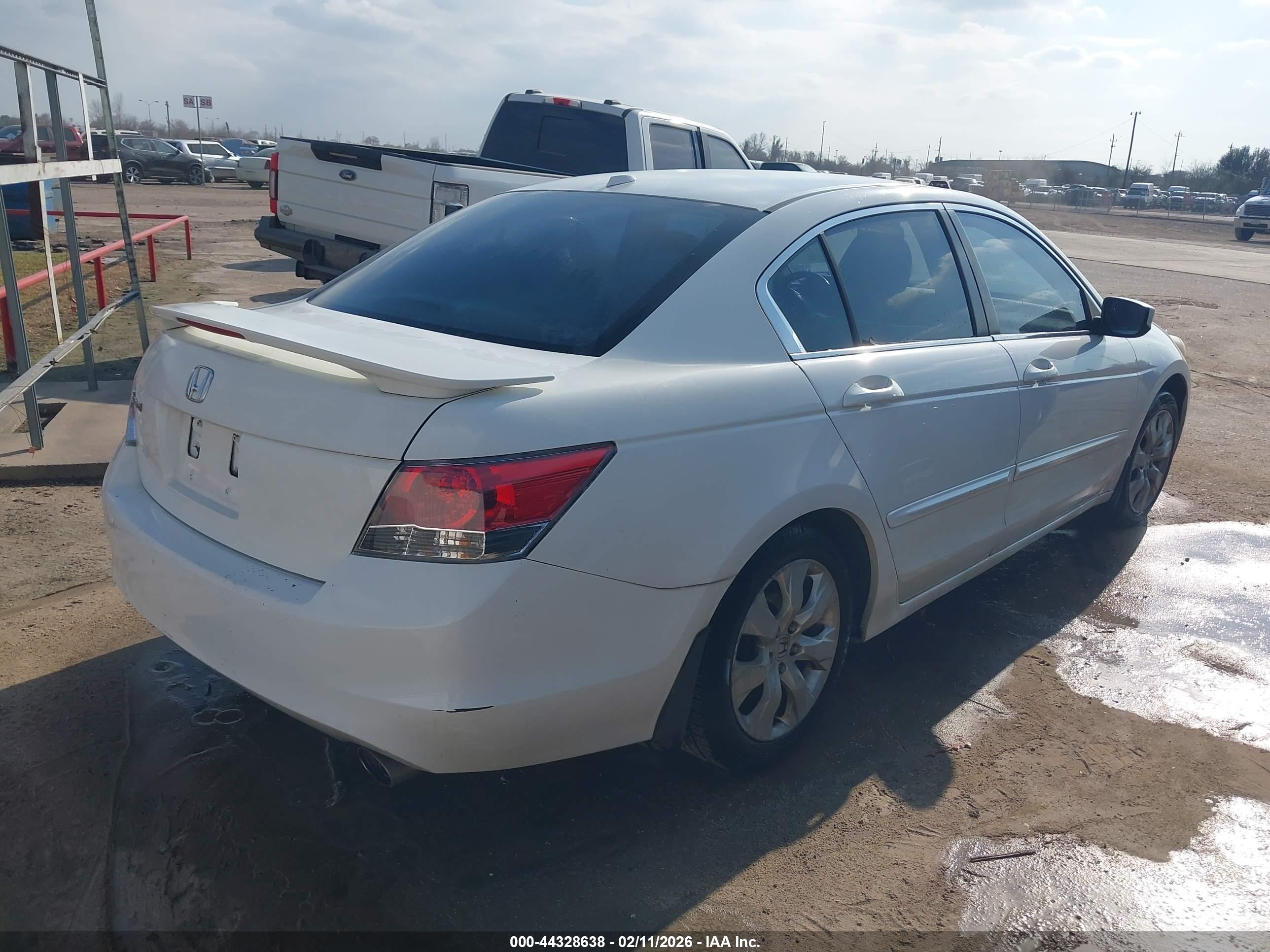 HONDA ACCORD image 4