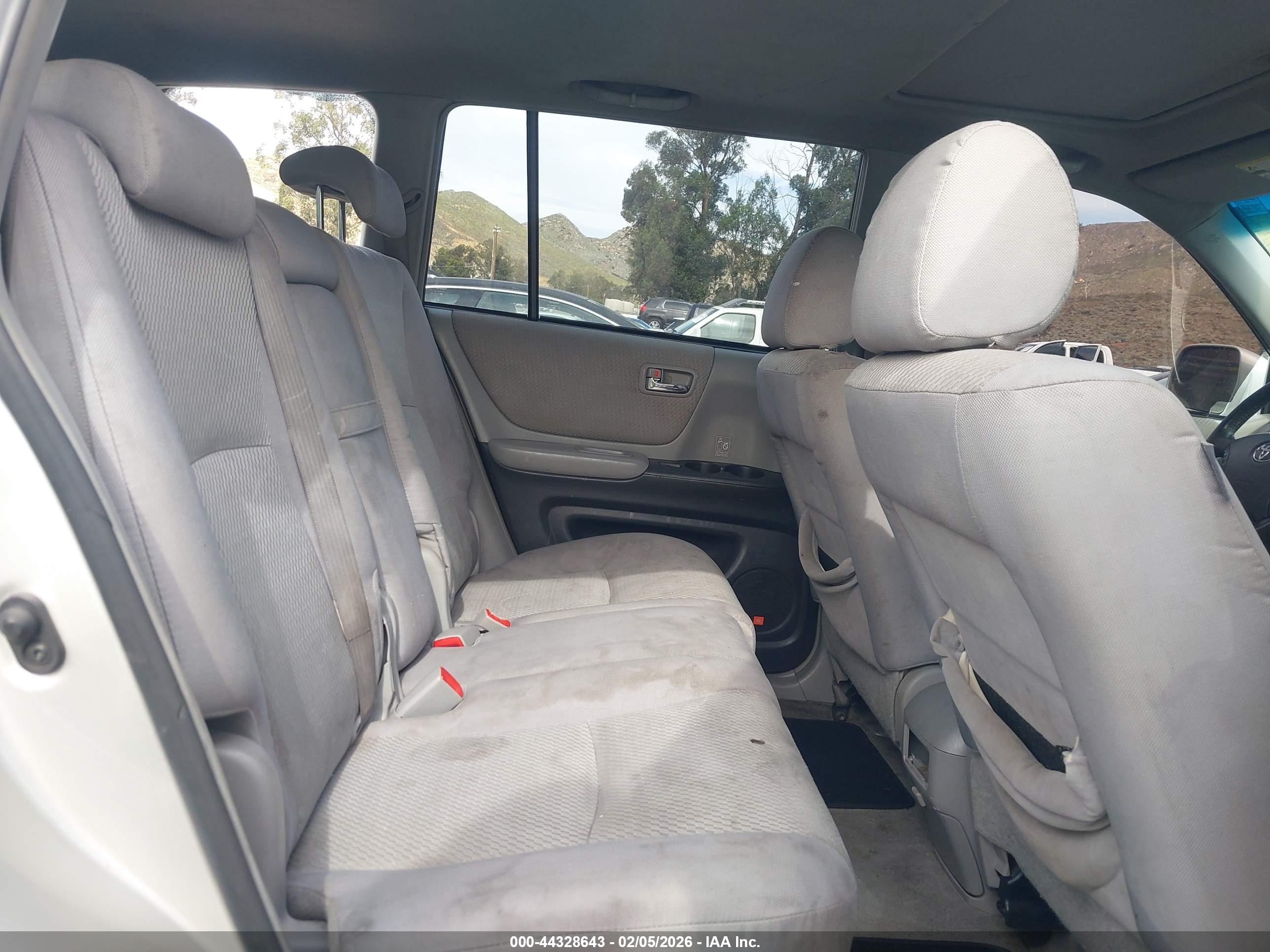 TOYOTA HIGHLANDER image 8