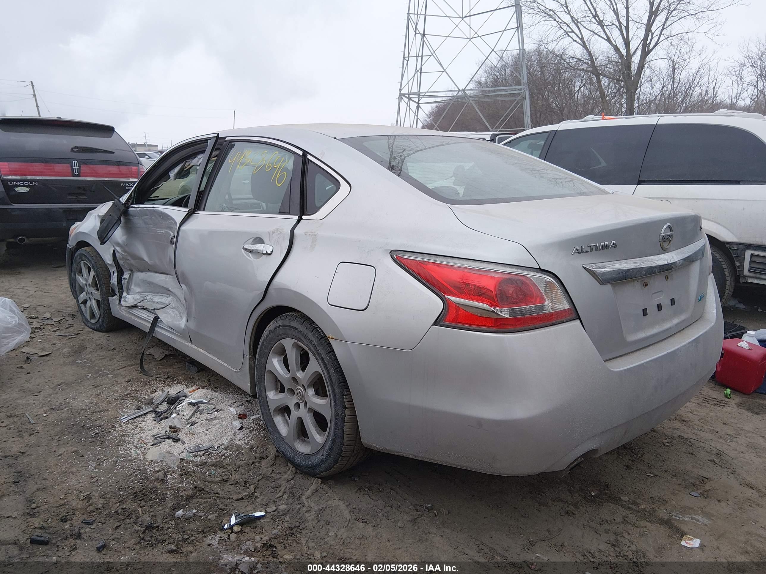 NISSAN ALTIMA image 3