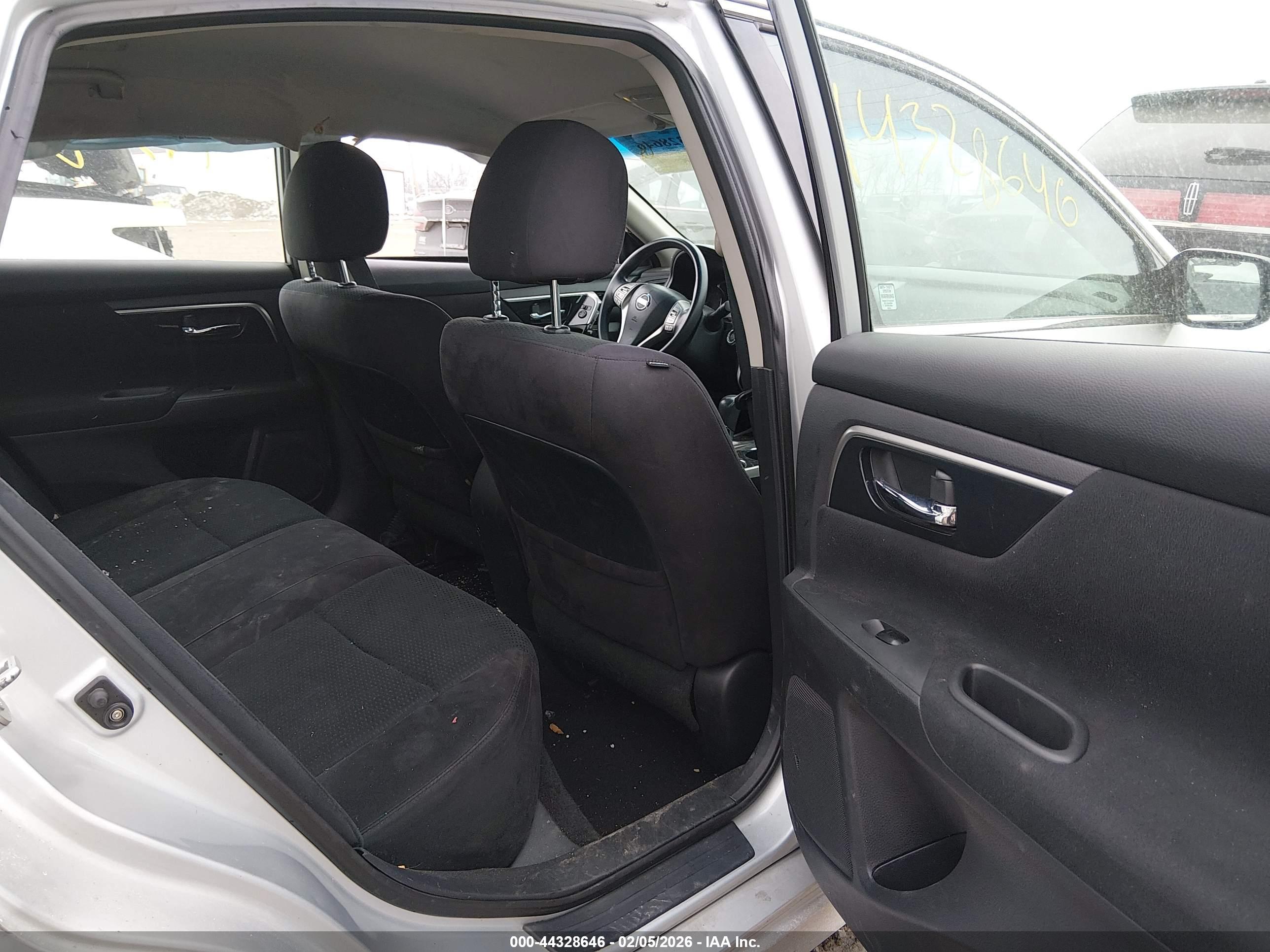 NISSAN ALTIMA image 8