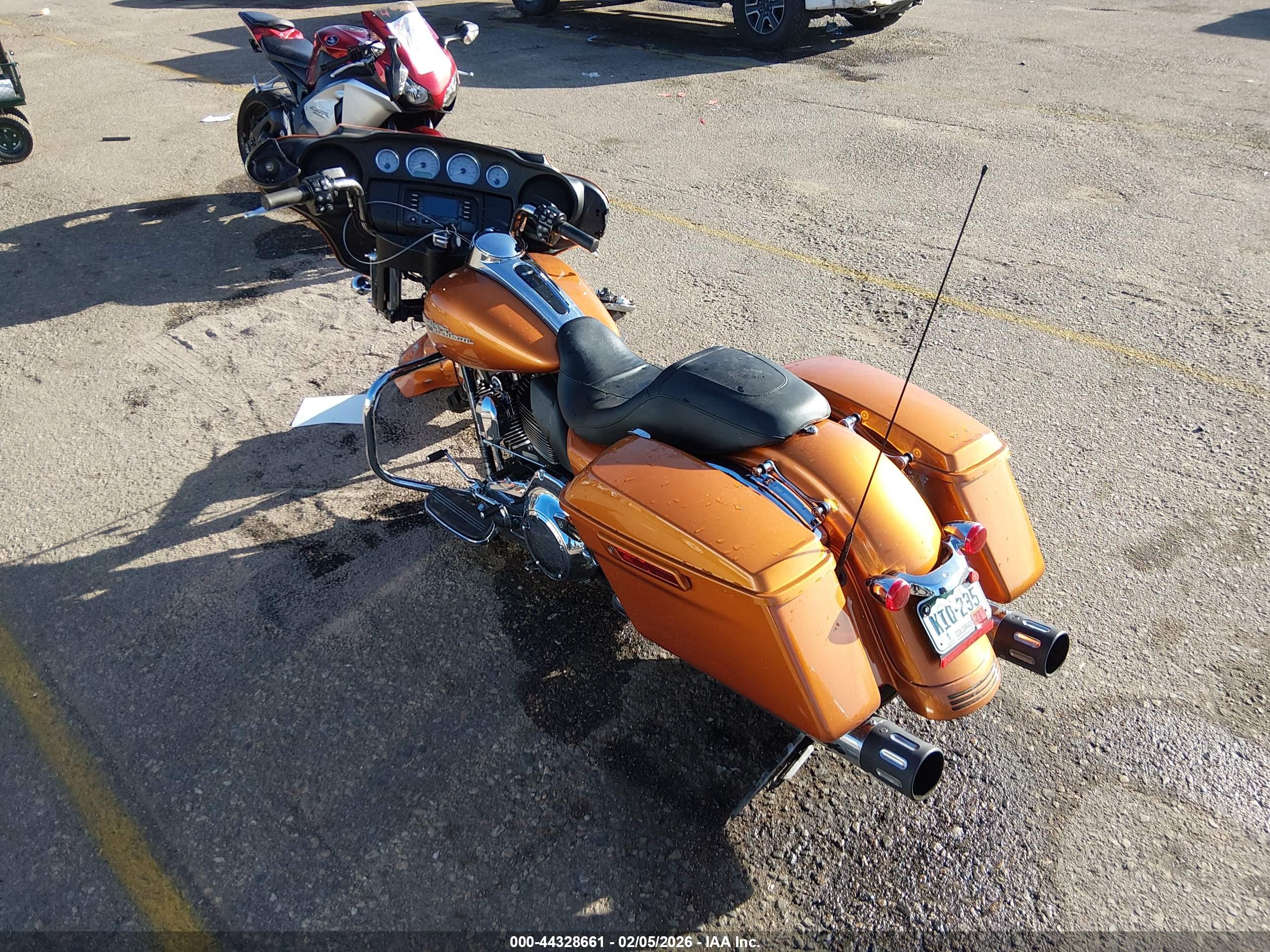 HARLEY-DAVIDSON FLHX image 3