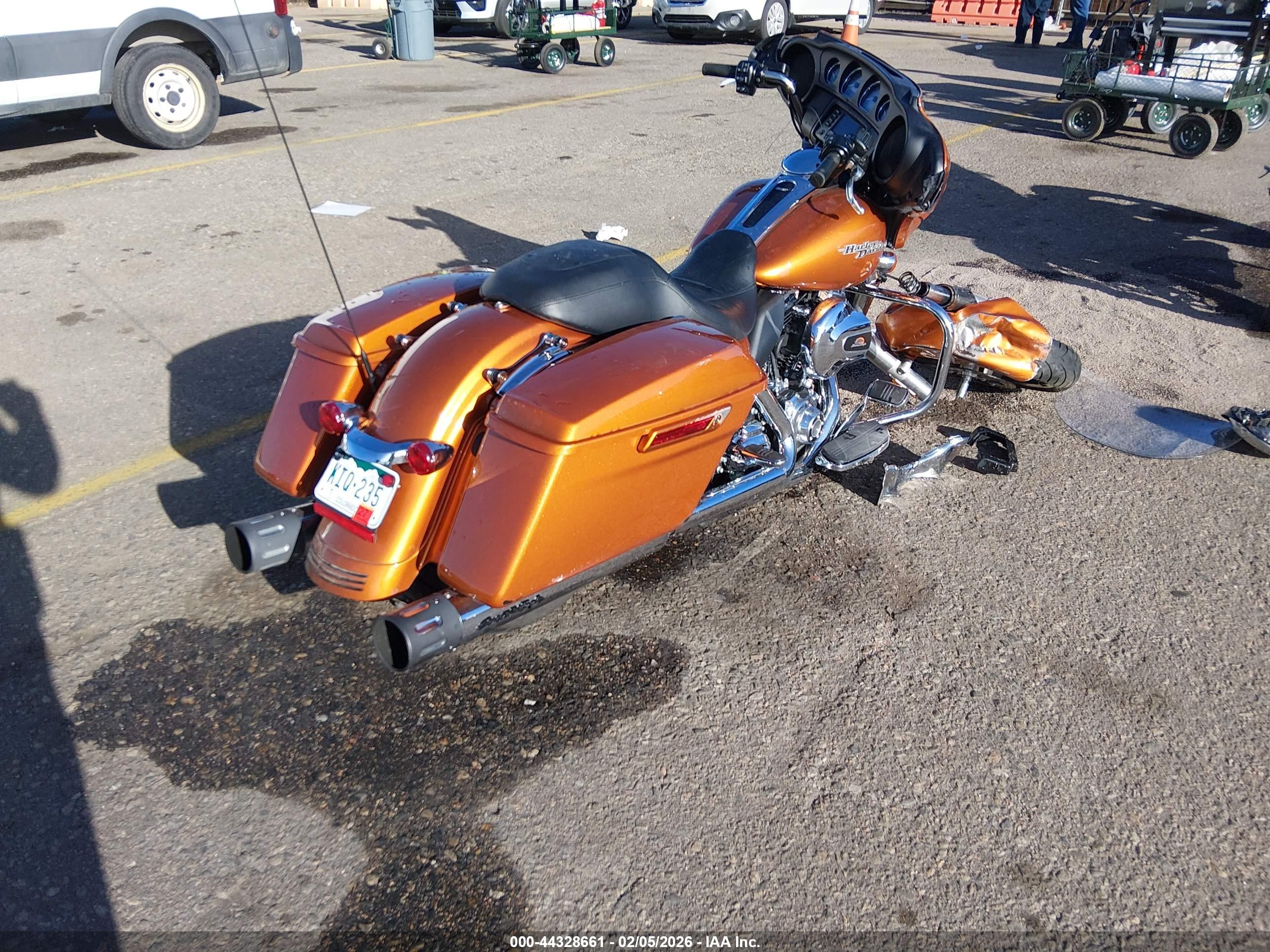 HARLEY-DAVIDSON FLHX image 4
