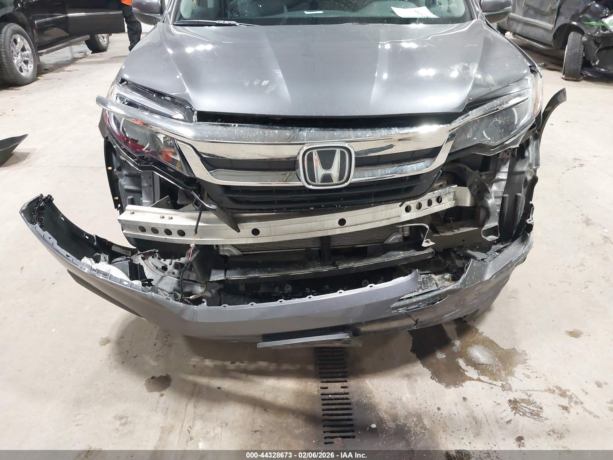 HONDA PILOT image 6