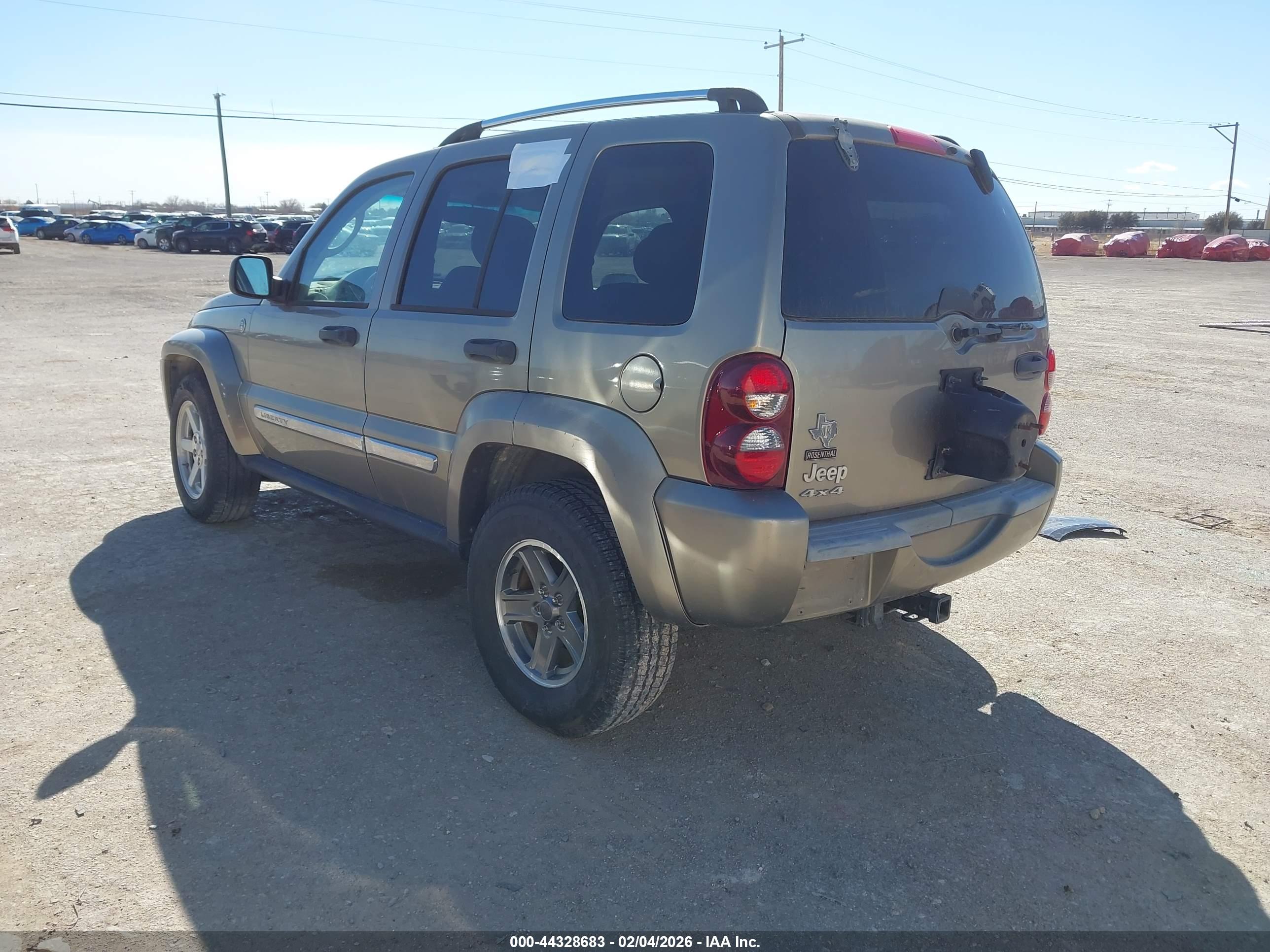 JEEP LIBERTY image 3