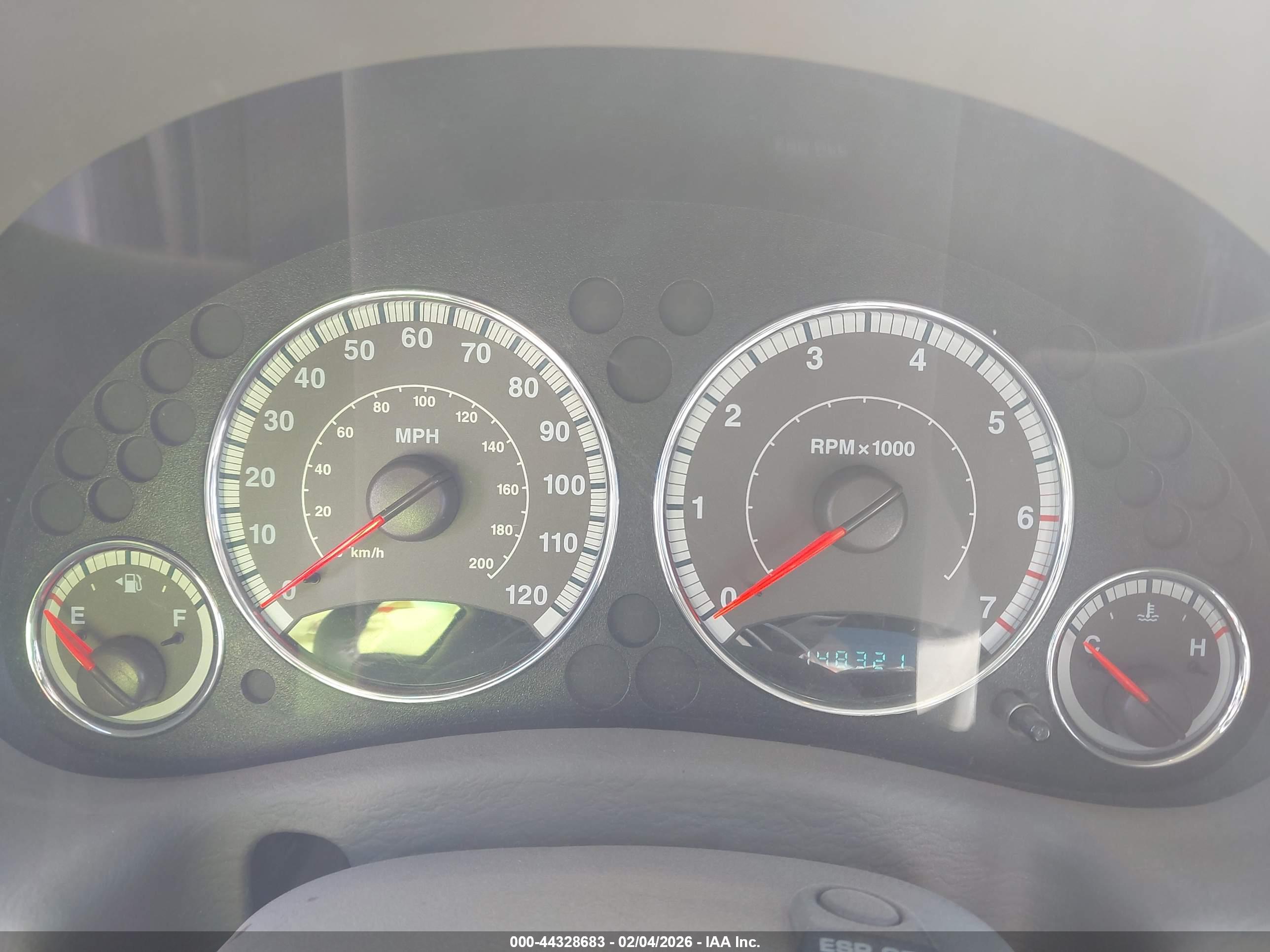 JEEP LIBERTY image 7