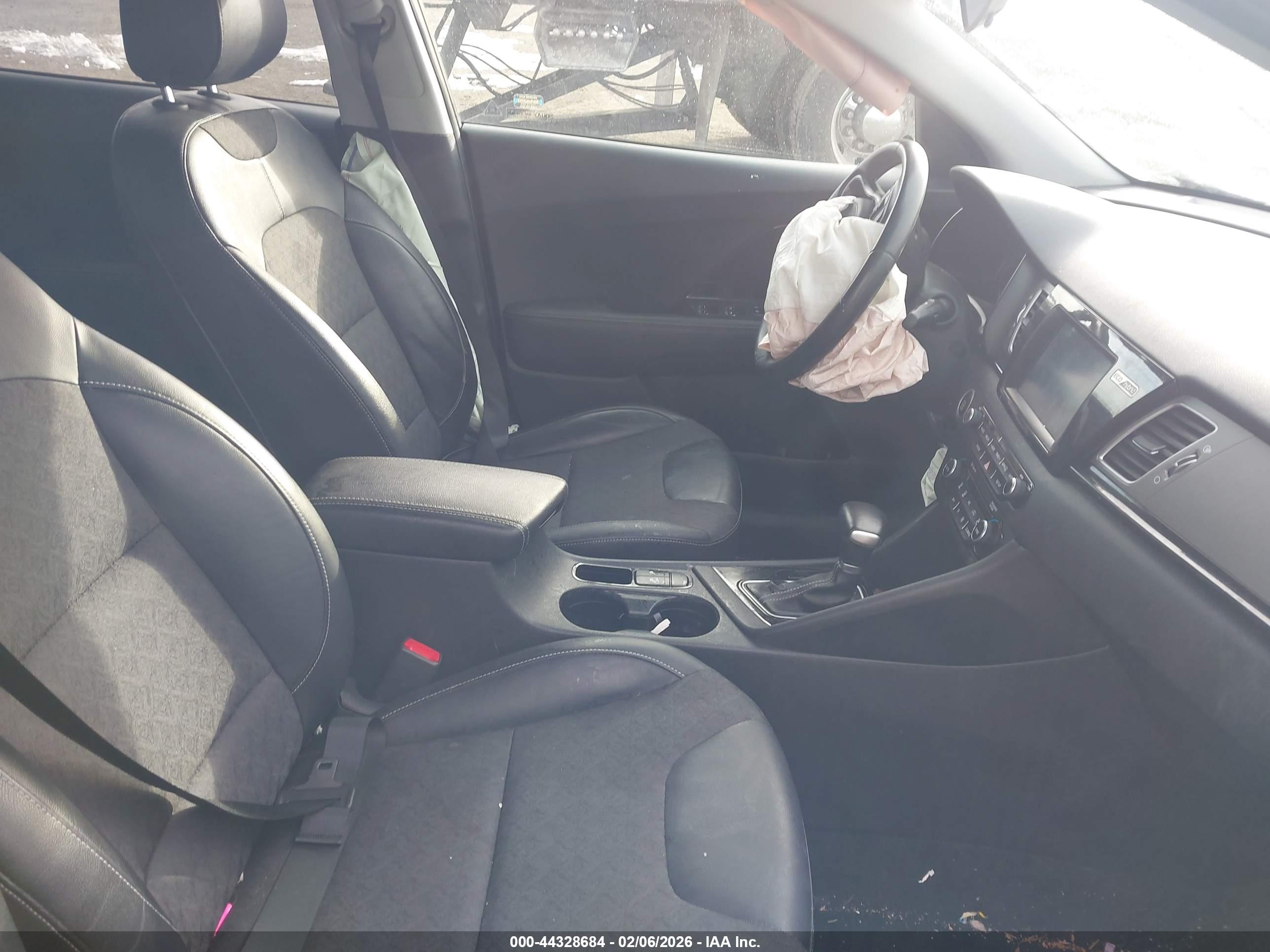 KIA NIRO image 5