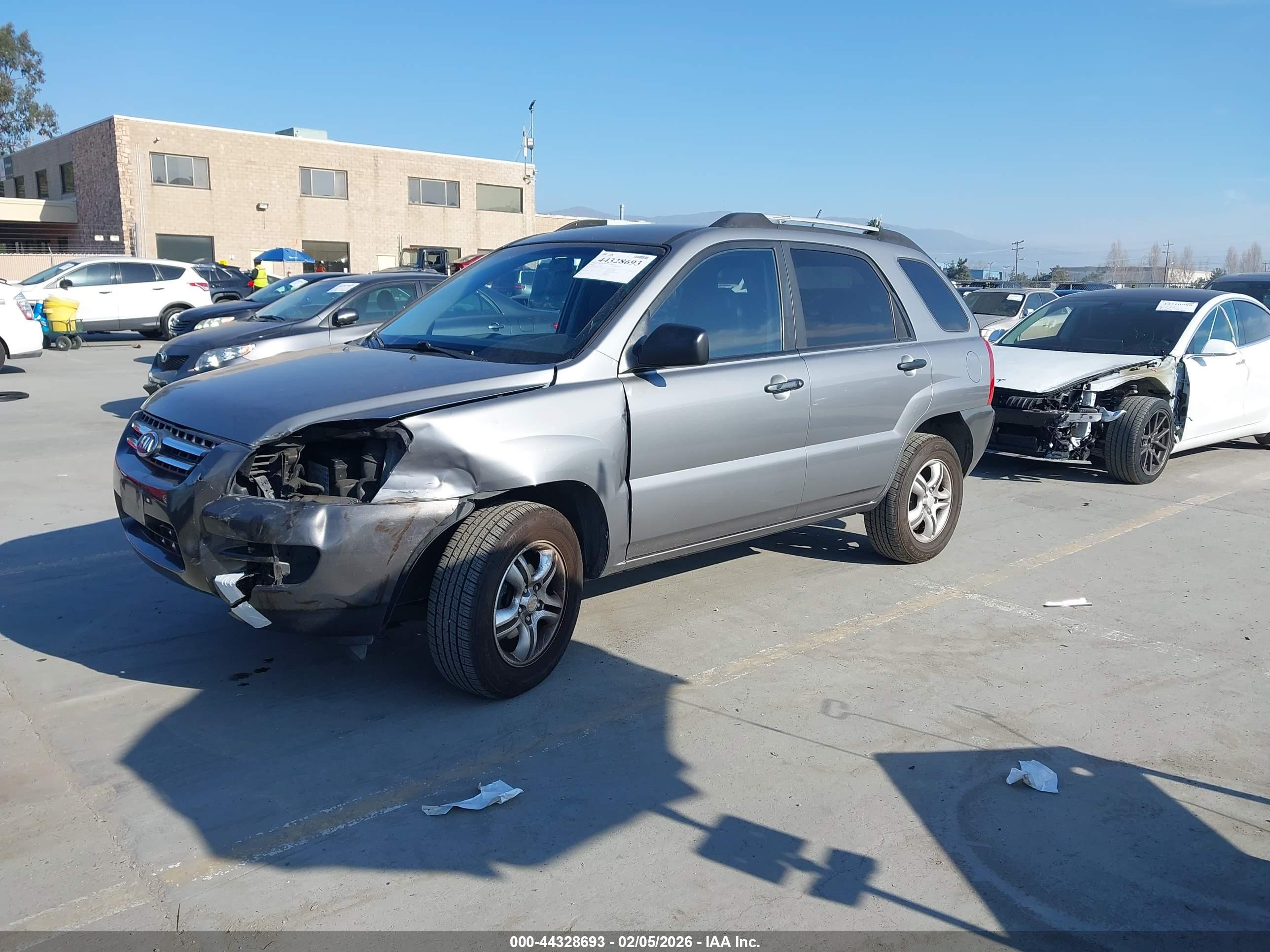 KIA SPORTAGE image 2