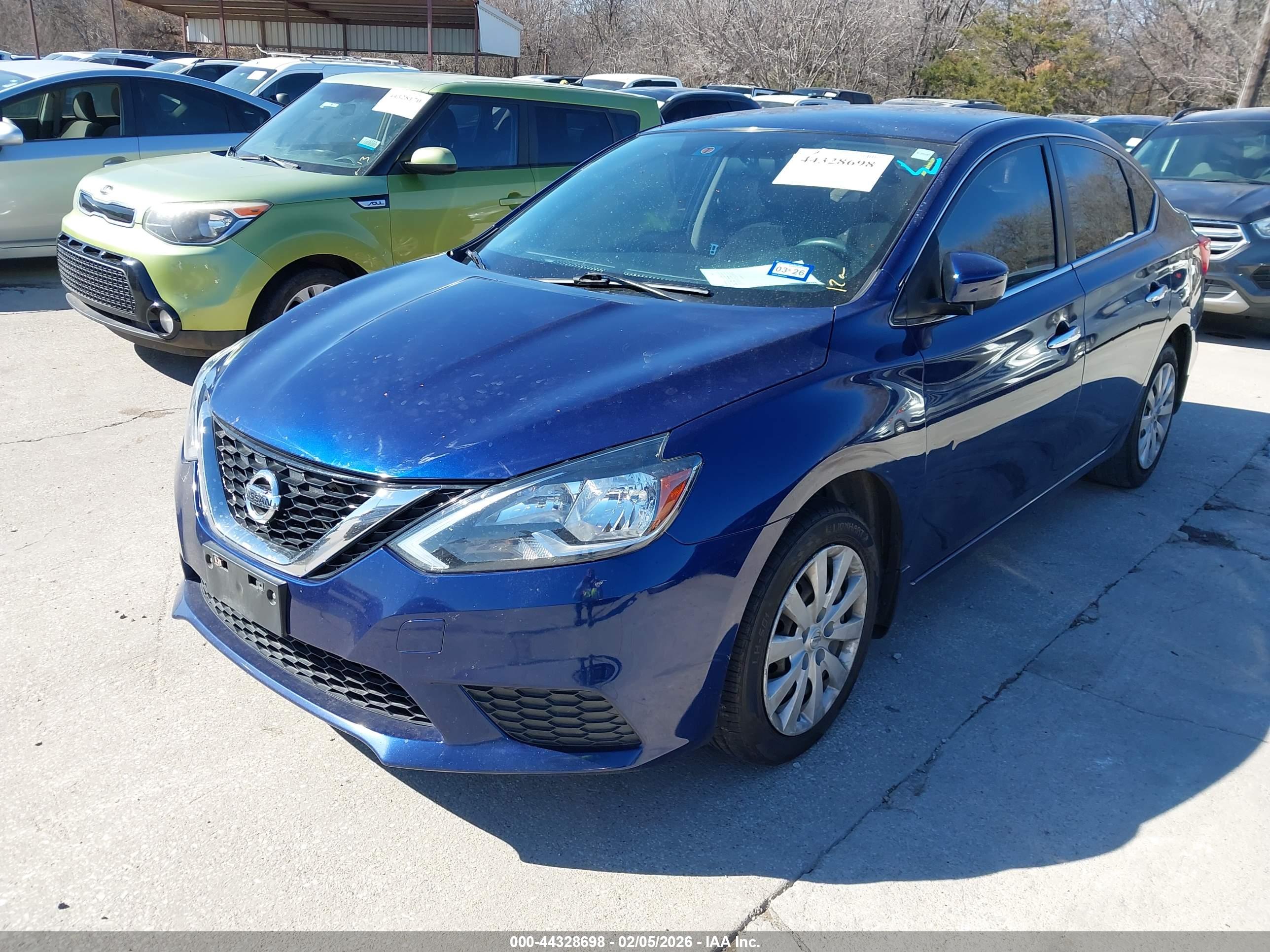 NISSAN SENTRA image 2
