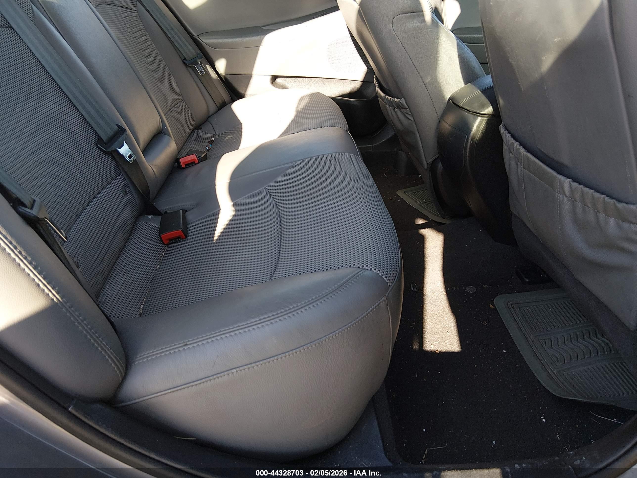 HYUNDAI SONATA image 8