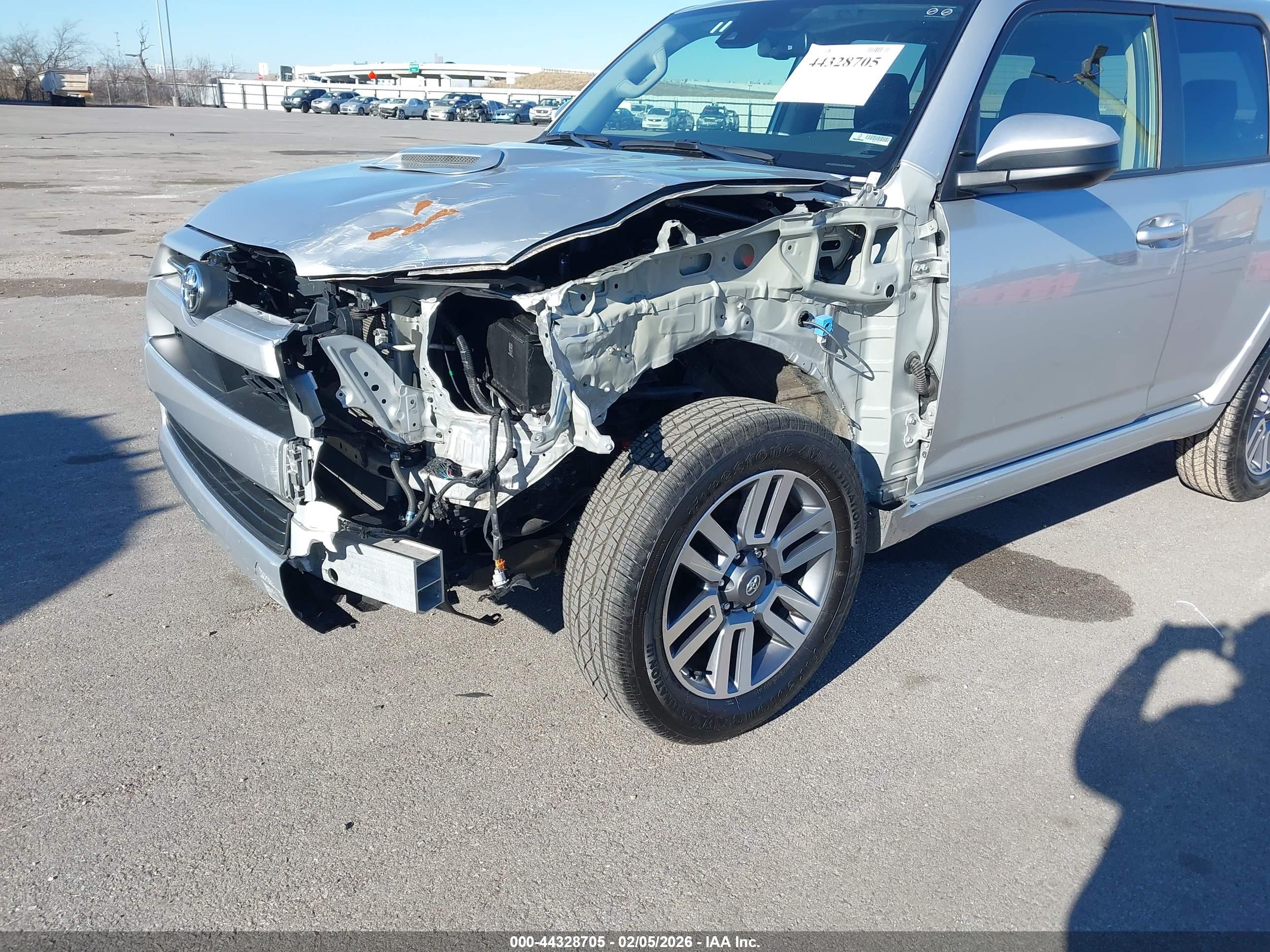 TOYOTA 4RUNNER image 6
